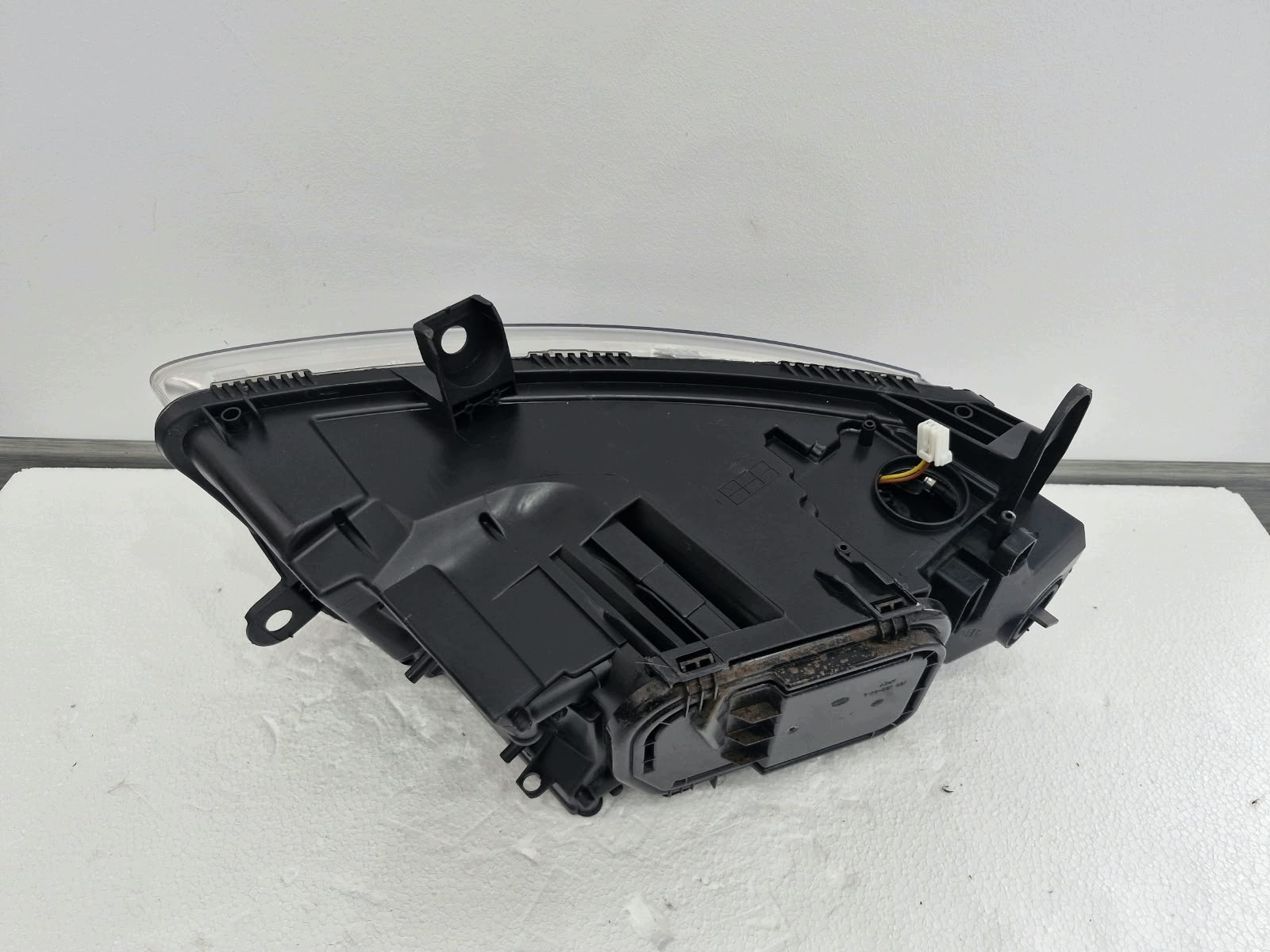 light left Audi A6 C6 LIFT Xenon non-setting