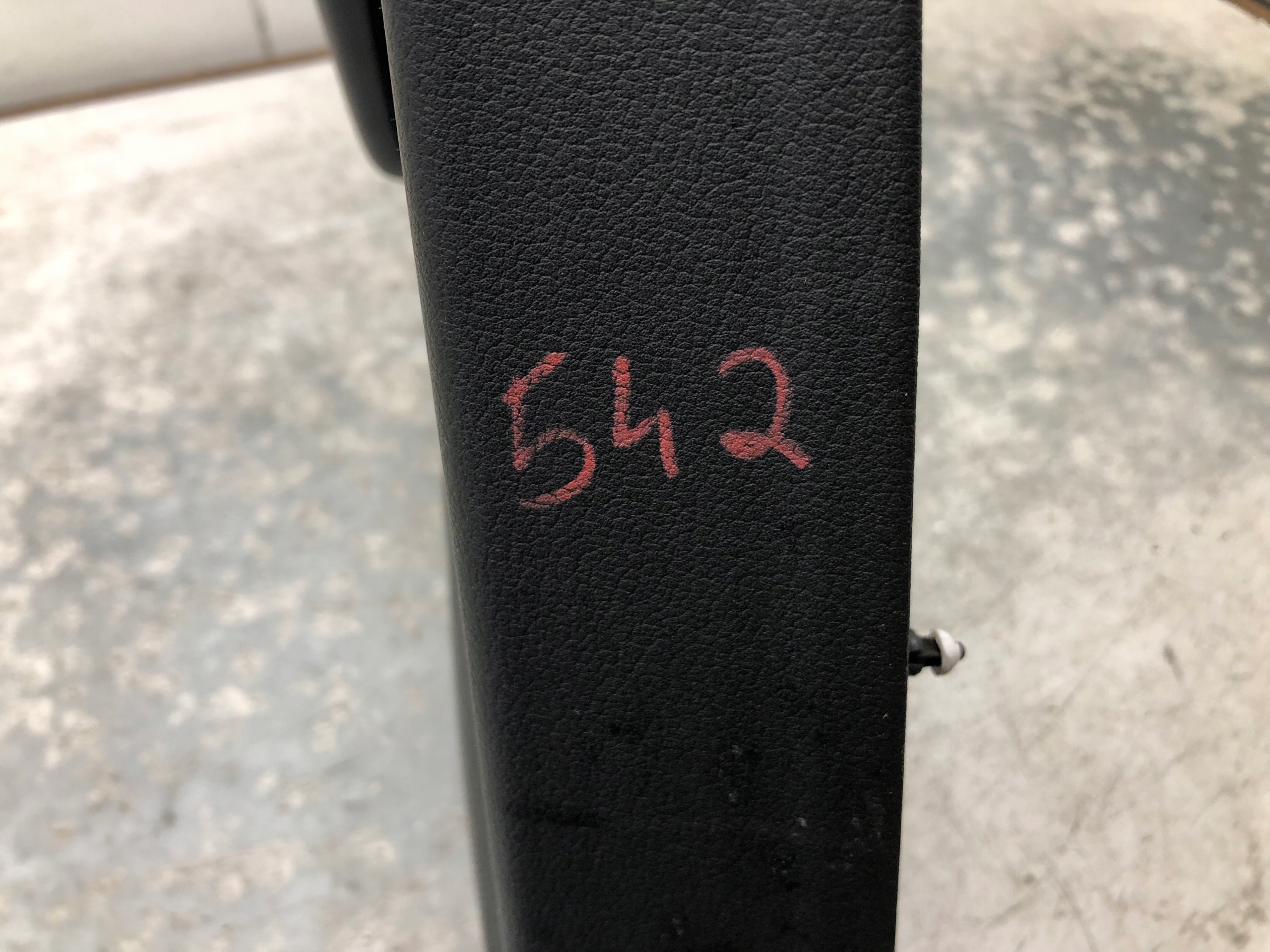 side door left rear part AUDI A4 B8 LIFT 8K0867305