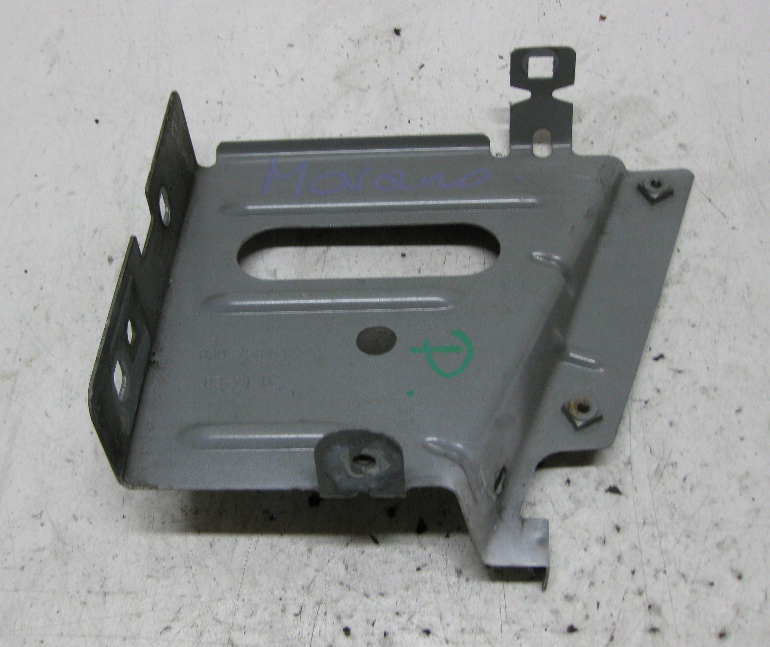 RENAULT MASTER III OPEL MOVANO Support plaque Aile Droite Avant 03D25312R