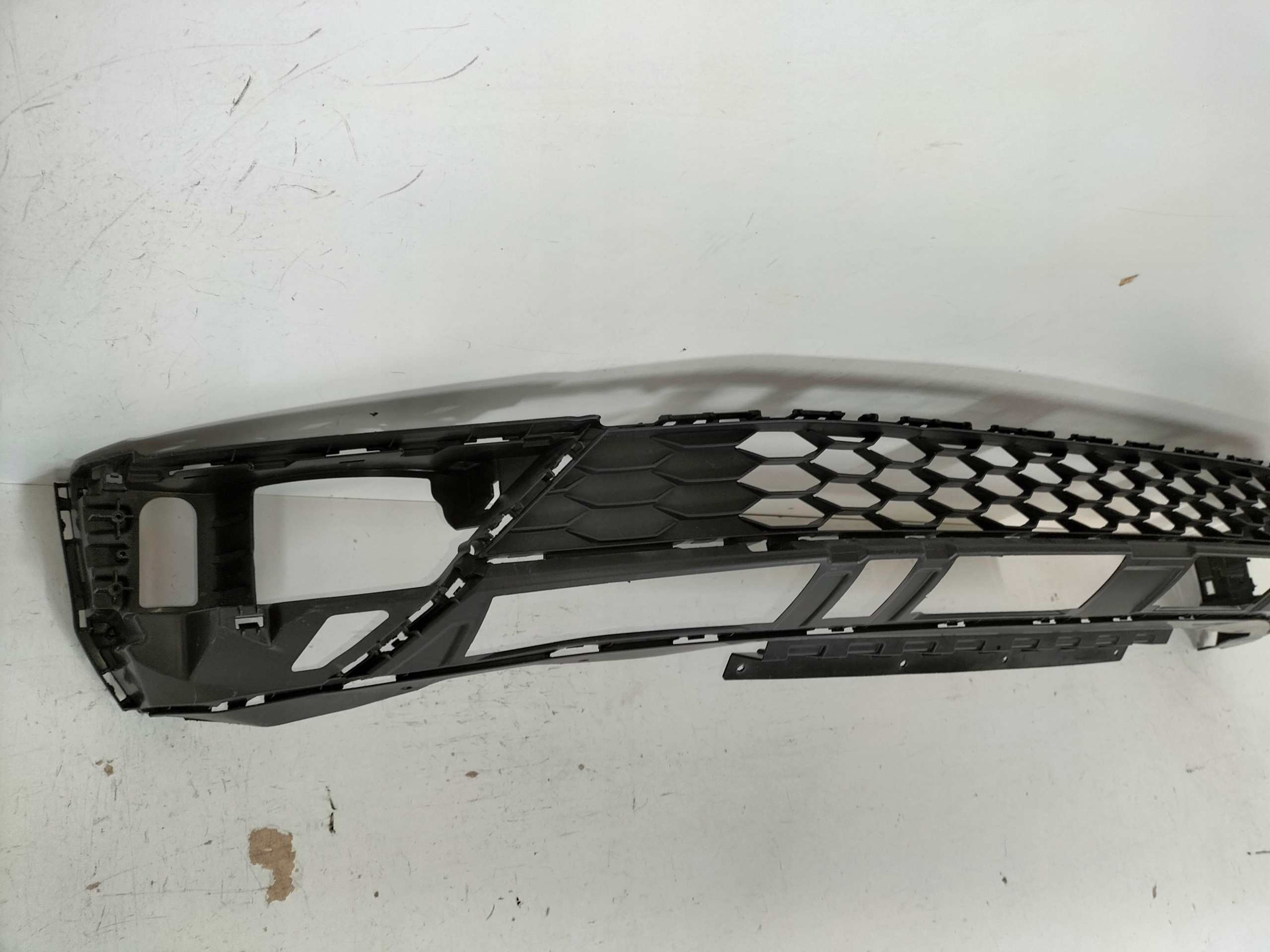 spoiler grid accessories front VW TIGUAN II 16