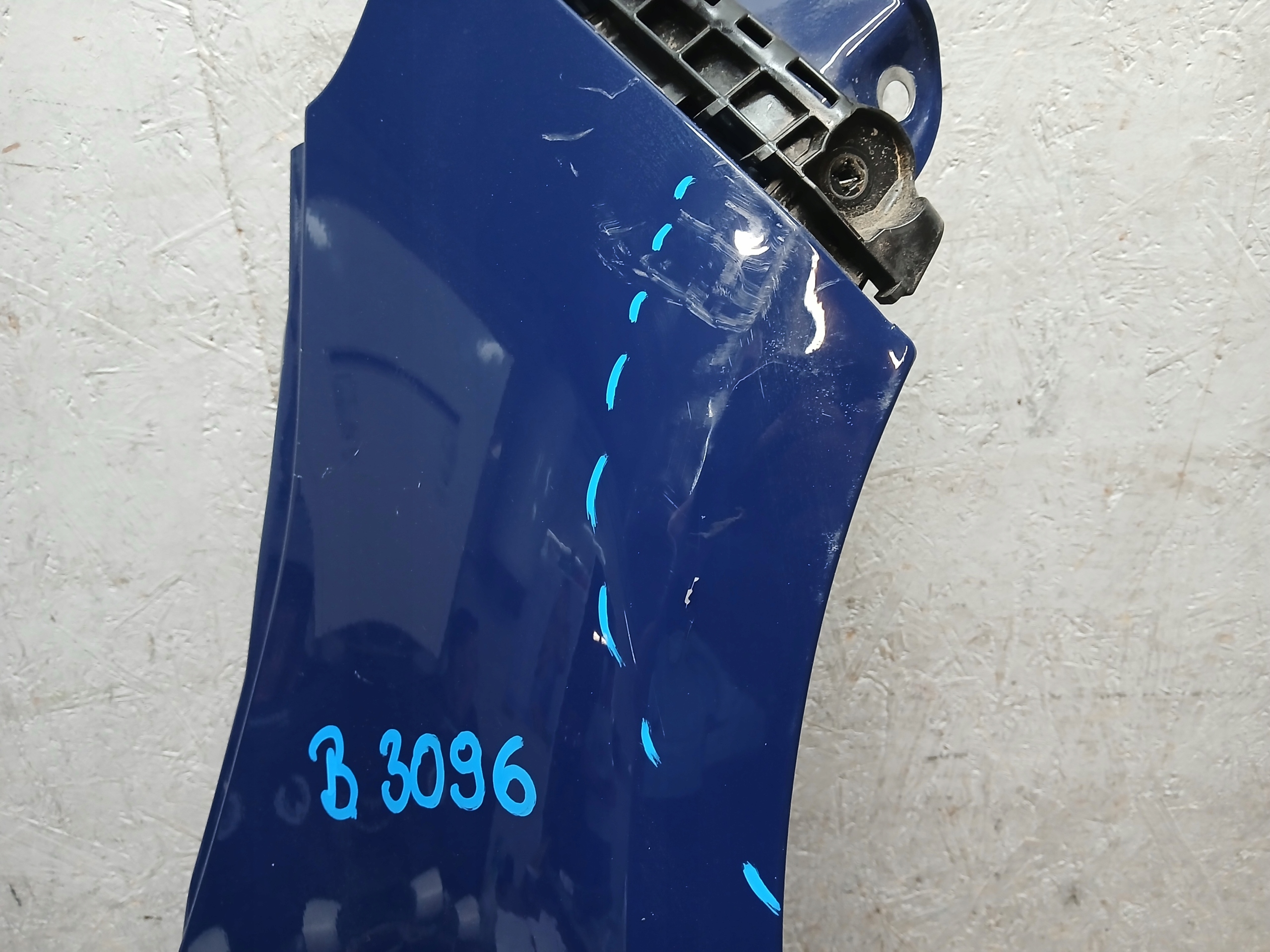 fender front right TOYOTA COROLLA E21 HB KOMBI