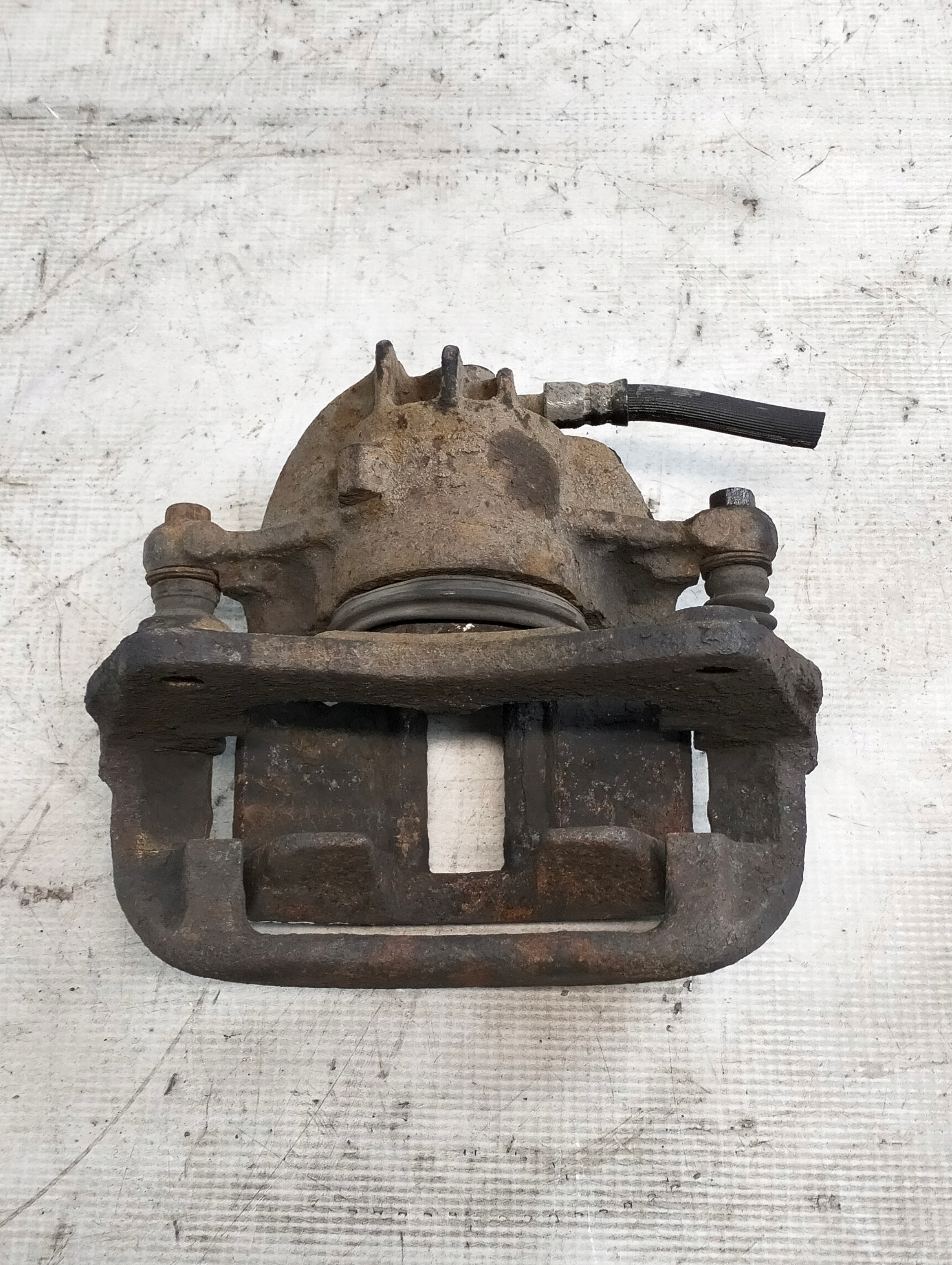 VOLVO V40 1.8 77KW 1999r caliper right front
