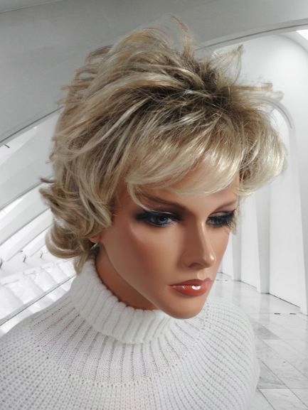 Krátká fakovaná paruka s ofinou Daily L champagne rooted Ellen Wille