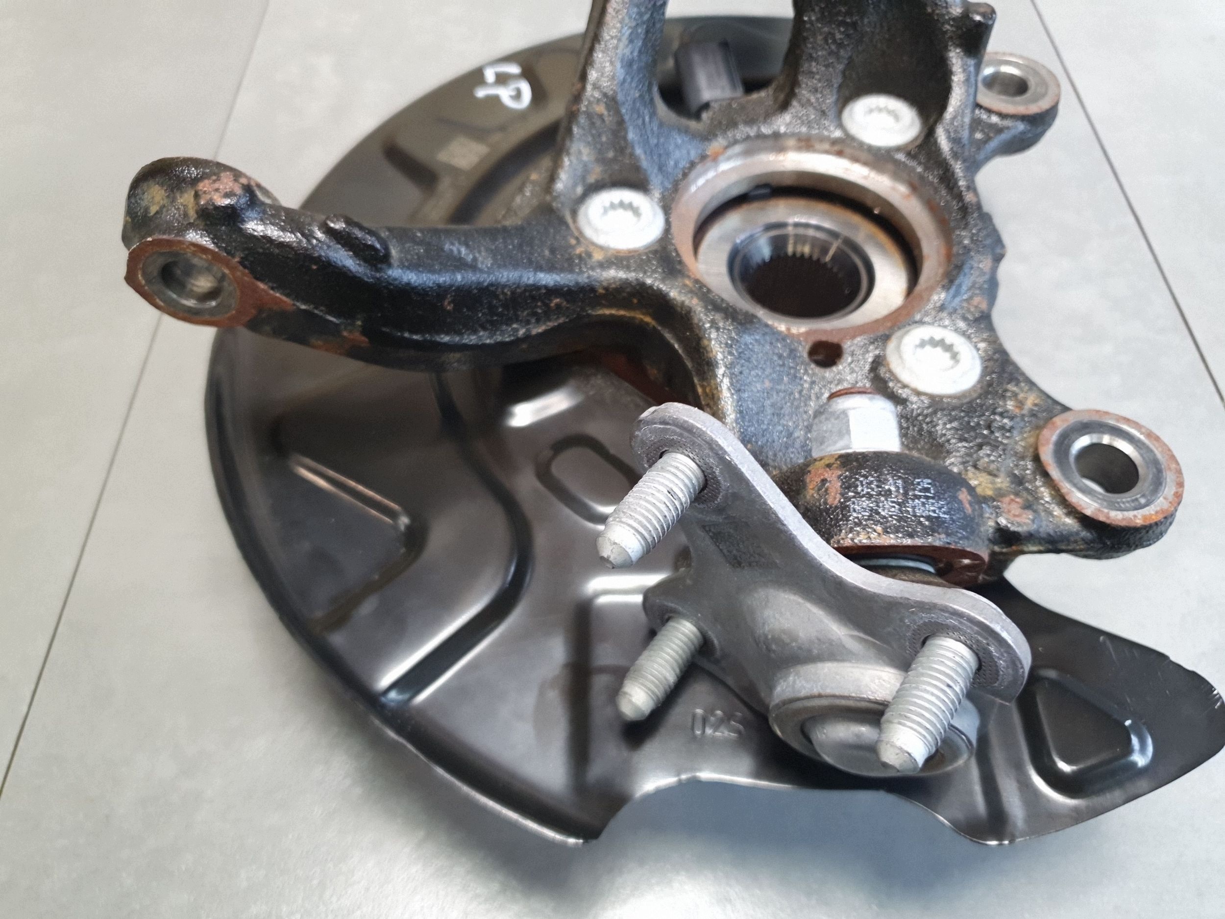 Audi A3 8Y swing left front front 5WA407255