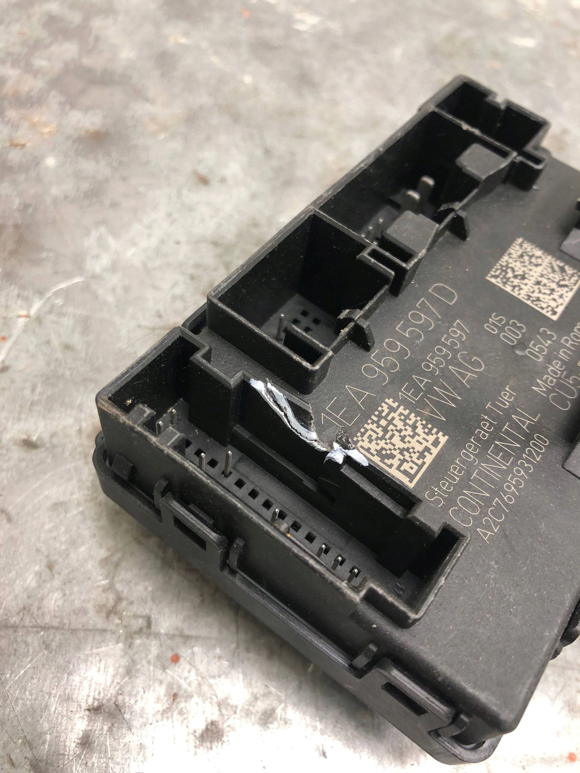 module door VW ID4 ID.4 1EA959597D