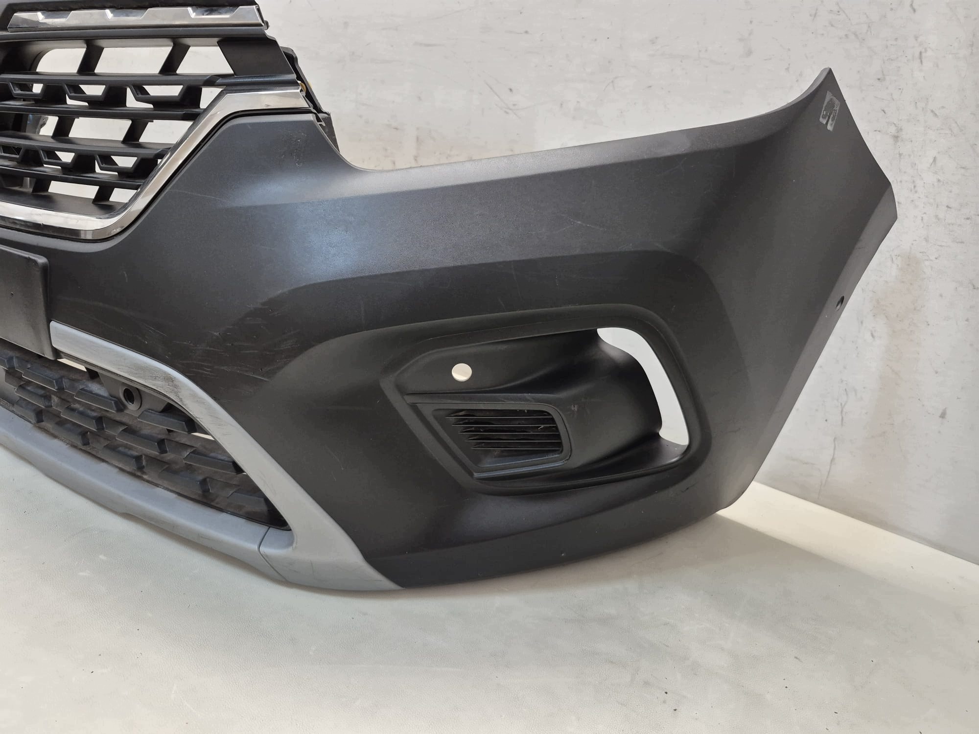 RENAULT KANGOO IV 21- bumper front front PDC 620225984R