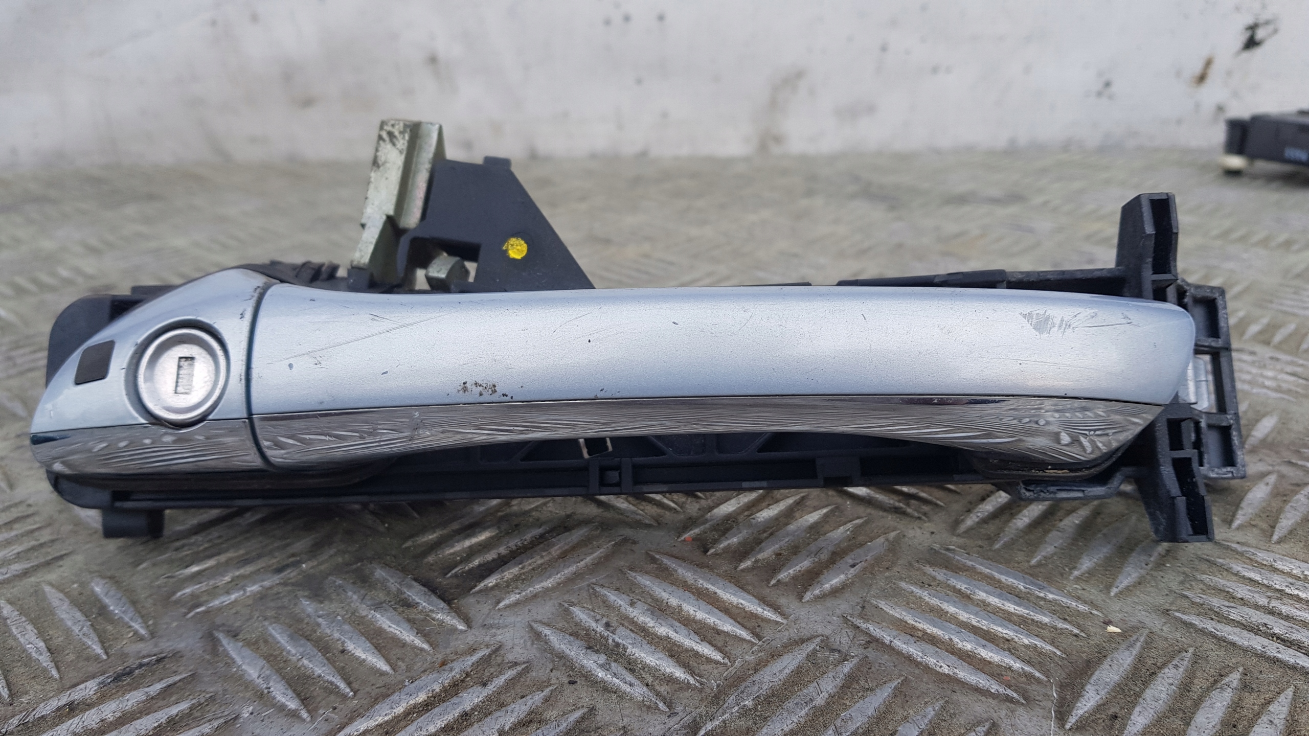 MERCEDES W220 handle left front 347