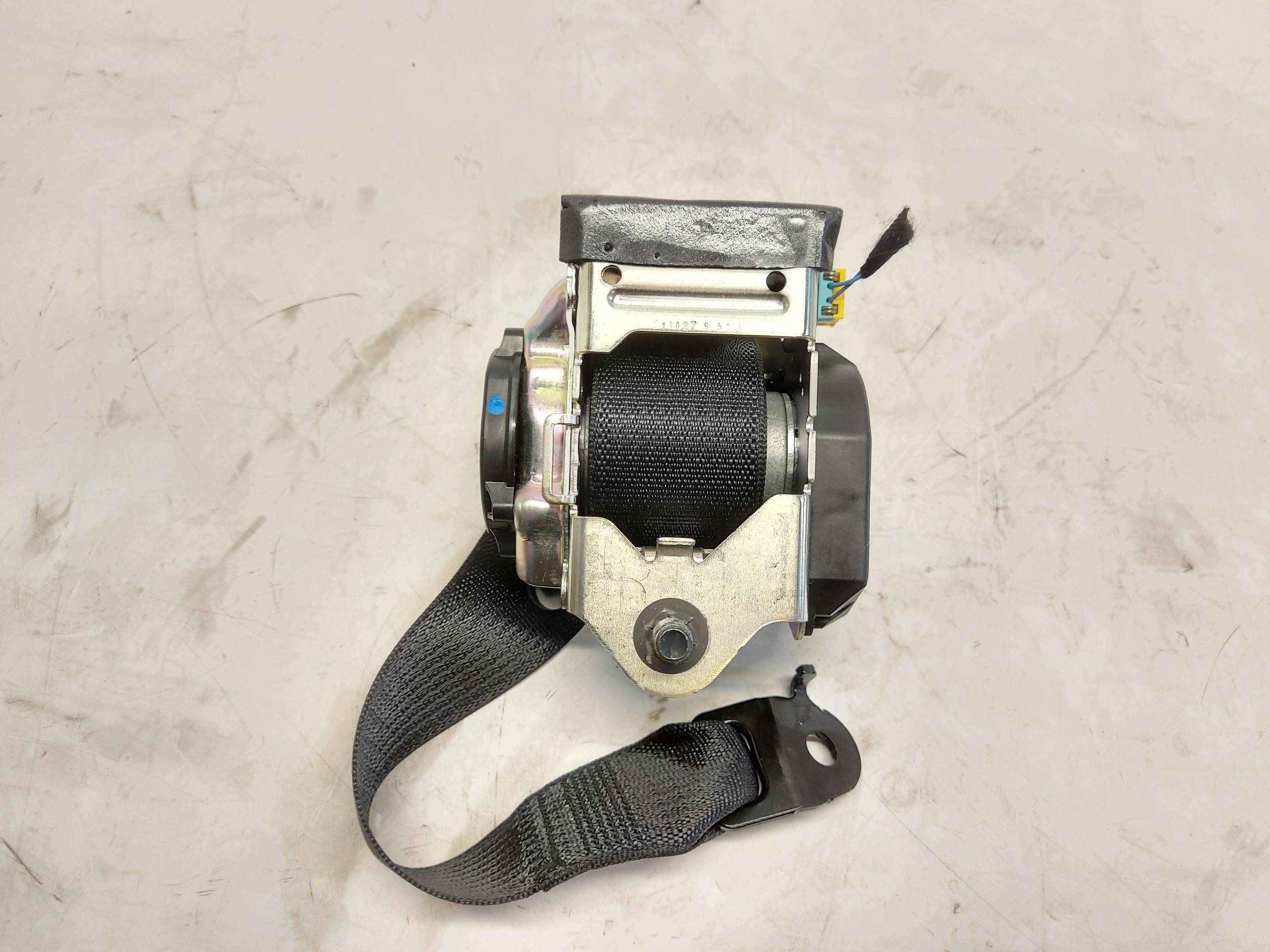 TESLA MODEL 3 2022r Gurten Sicherheits heck links 1110154-C1-G