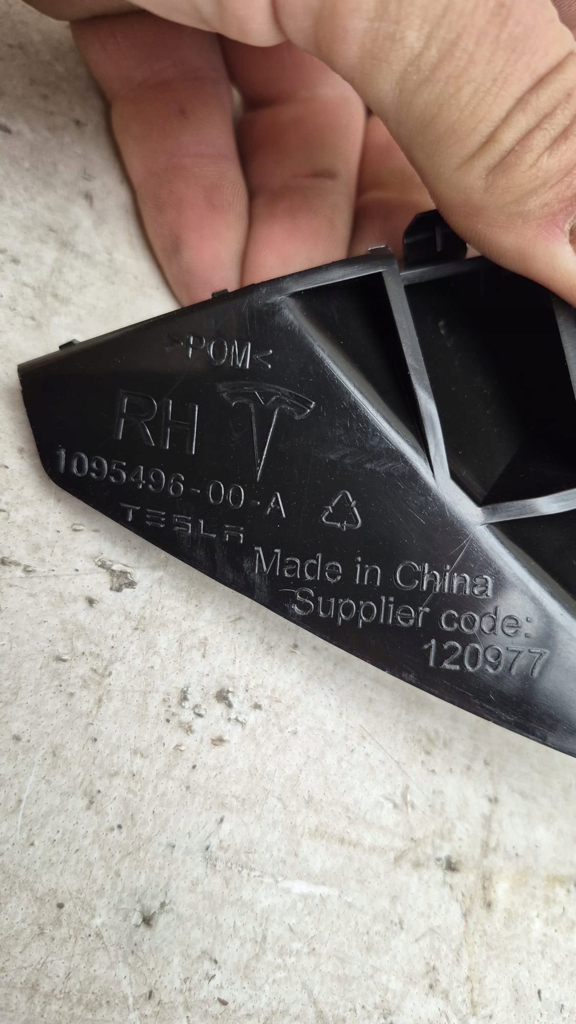 TESLA MODEL S 12-21 holder support right front front