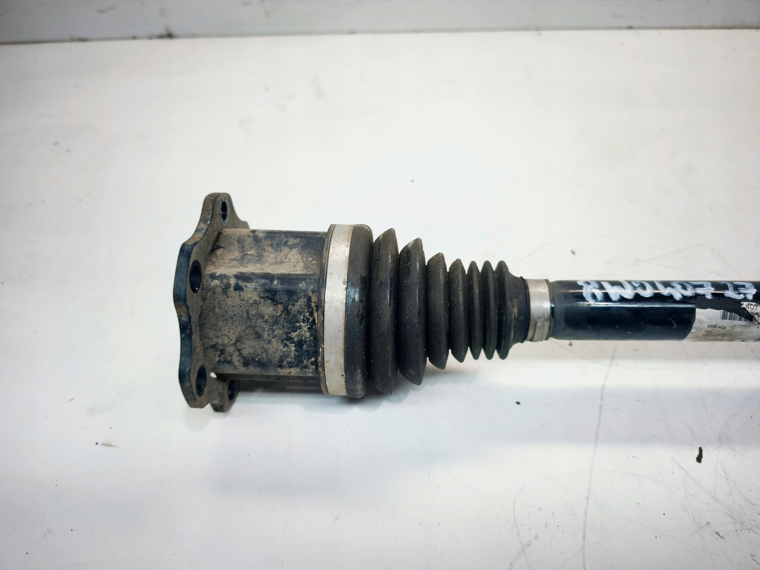 semi-axis left or right front AUDI A4 B9 A5 8W0407271E ***2***