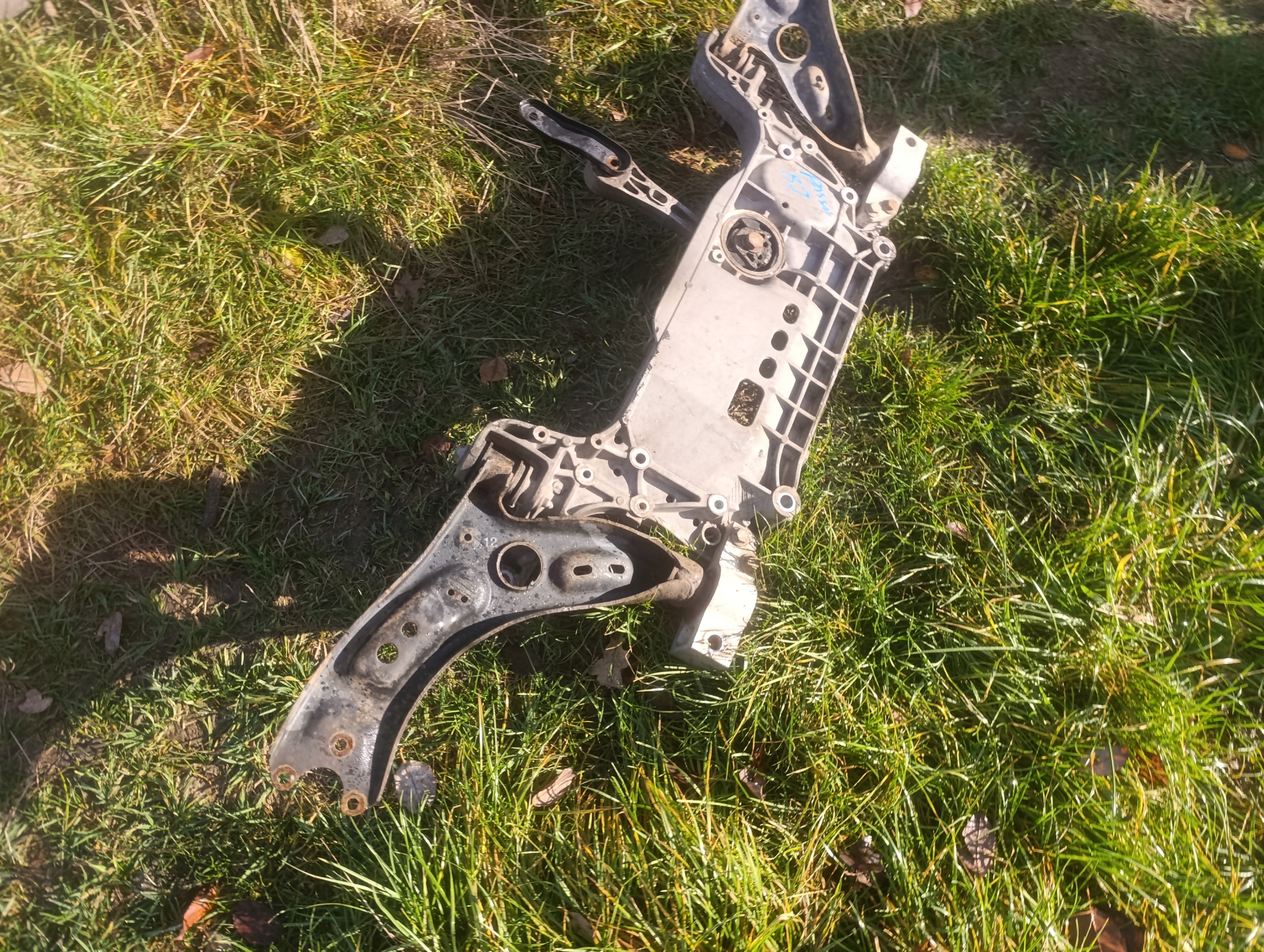 sider axle beam below engine volkswagen passat B7