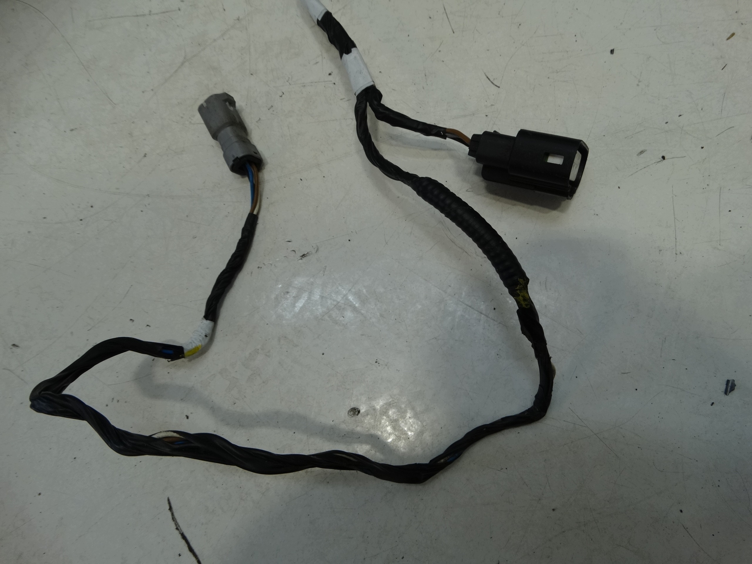 bundle wiring door left front KIA VENGA 09-19R. 91601-1P025