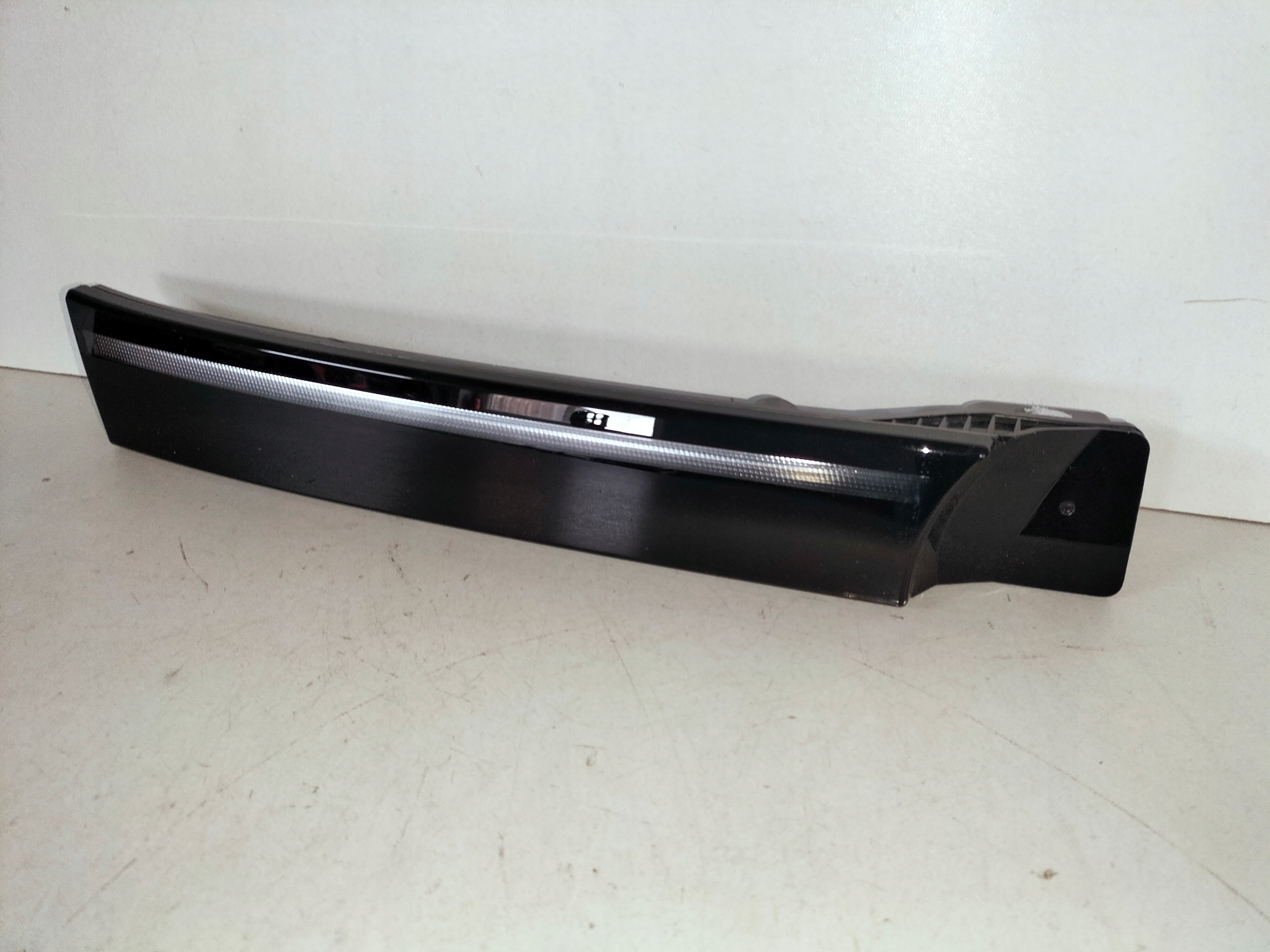 light grille front right LED DRL VW ID4 20