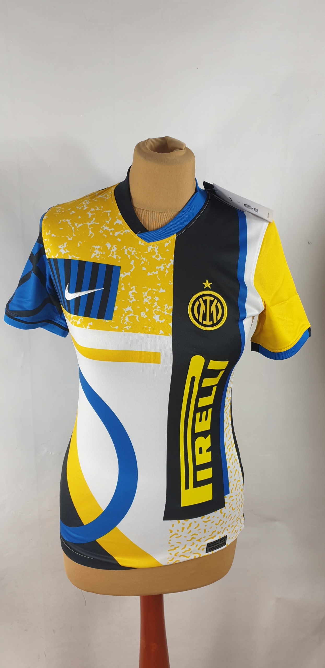 nike pirelli tričko Dámské r s/36