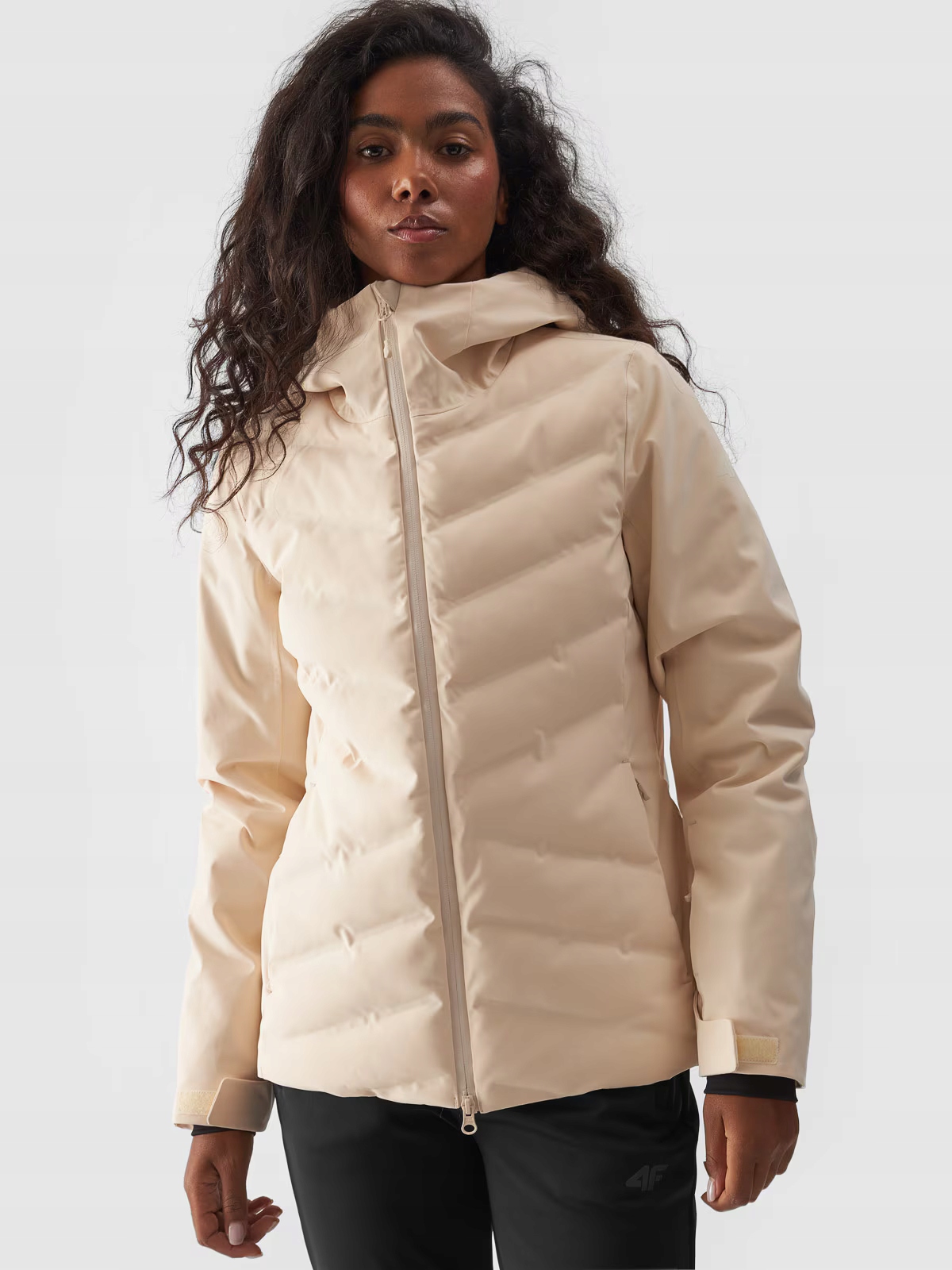 4F Damska Kurtka Narciarska Neodry 10000 4FWAW24TTJAF591 R. S