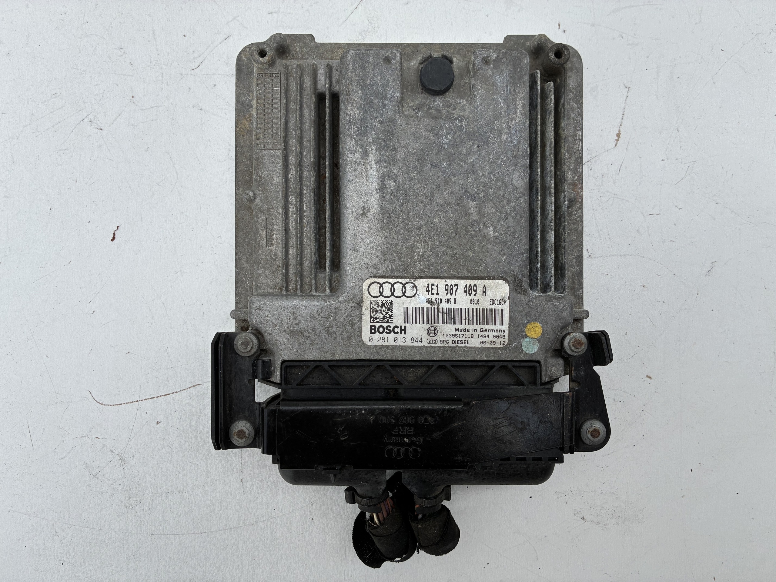 control unit of the engine ECU ECM Audi A8 D3 4.2TDI 4E1907409A 0281013844 ==OEM==