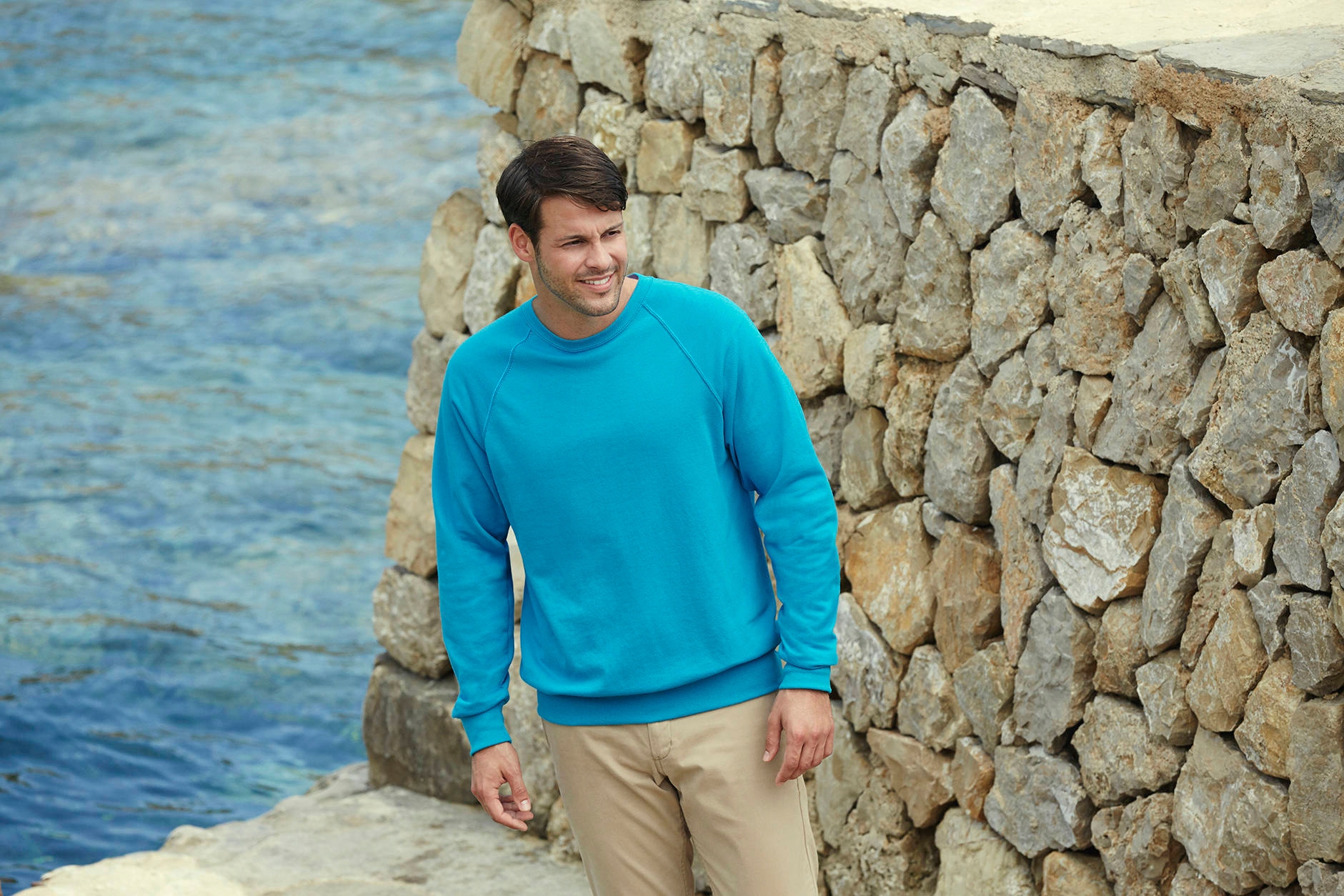 BLUZA FRUIT OF THE LOOM LEKKA Raglan Black S Model Raglan Sweat