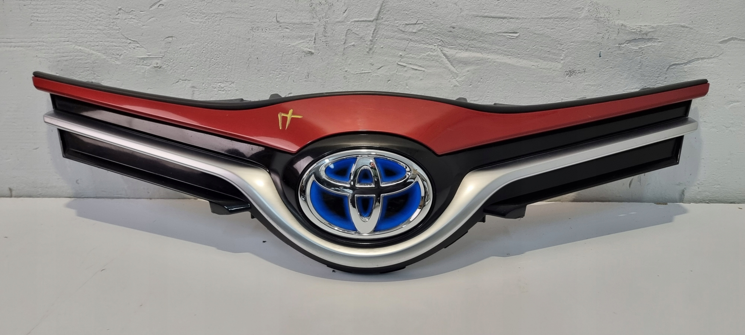 Toyota Yaris I P1 Kühlergrill FRONTGRILL Kühlergitter 531010D650M - Thumbnail 1