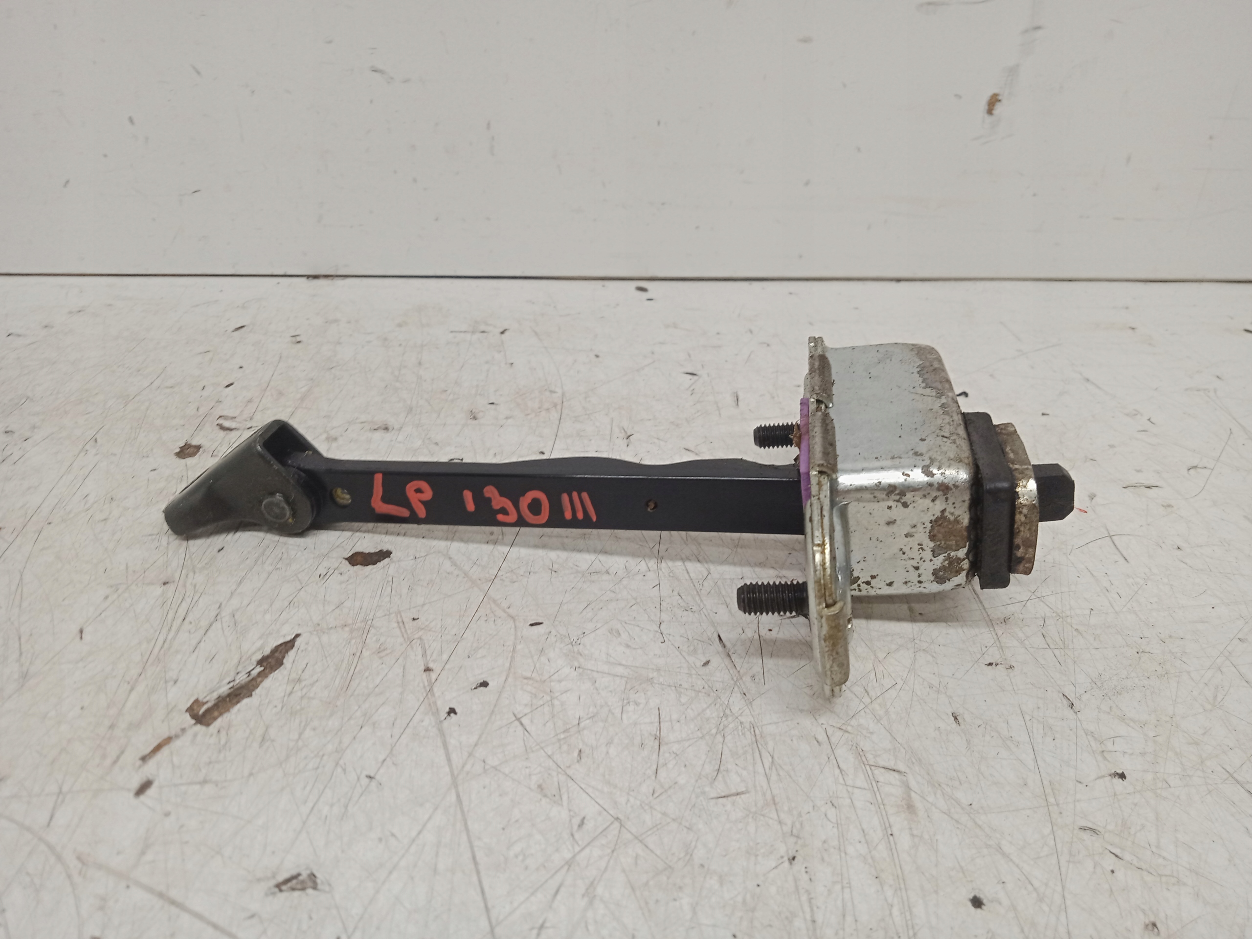 HYUNDAI I30 III HB limiter door left front 2017