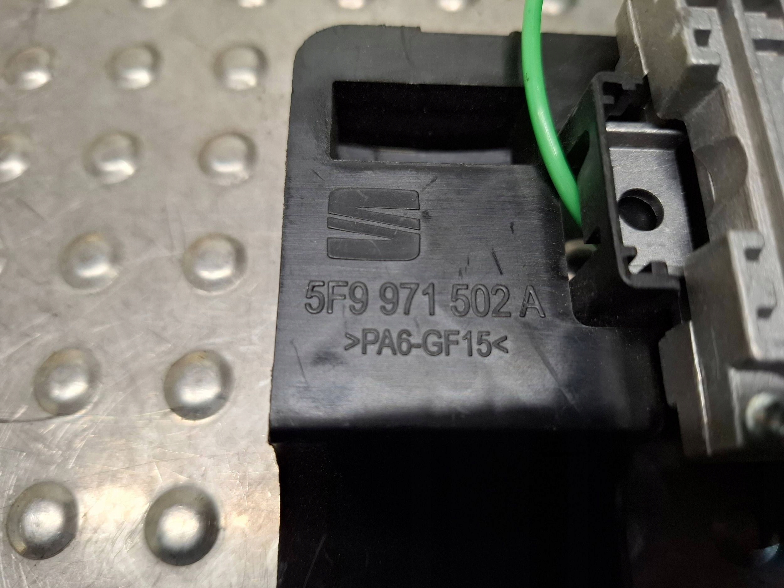 module amplifier ANTENY 4M0035456A SKODA SUPERB III AUDI A4 B9 8W Q2 81A