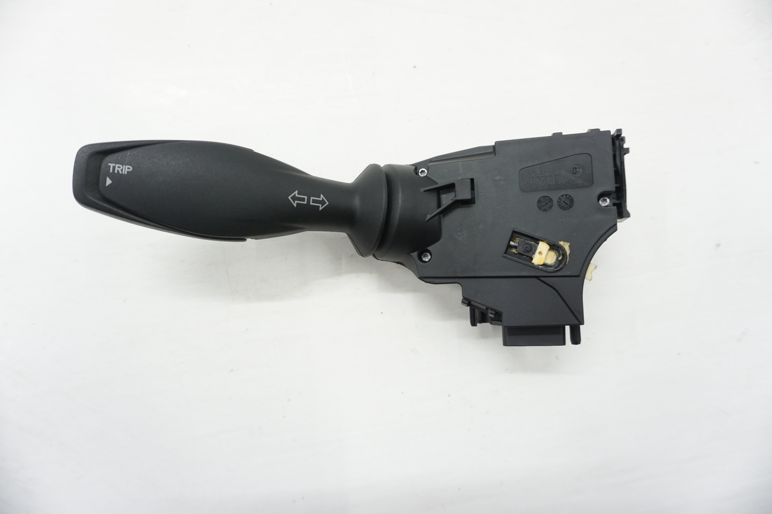 8A6T 13335 - B-MAX ПЕРЕКЛЮЧАТЕЛЬ СИГНАЛА ПОВОРОТА 8A6T-13335-BC