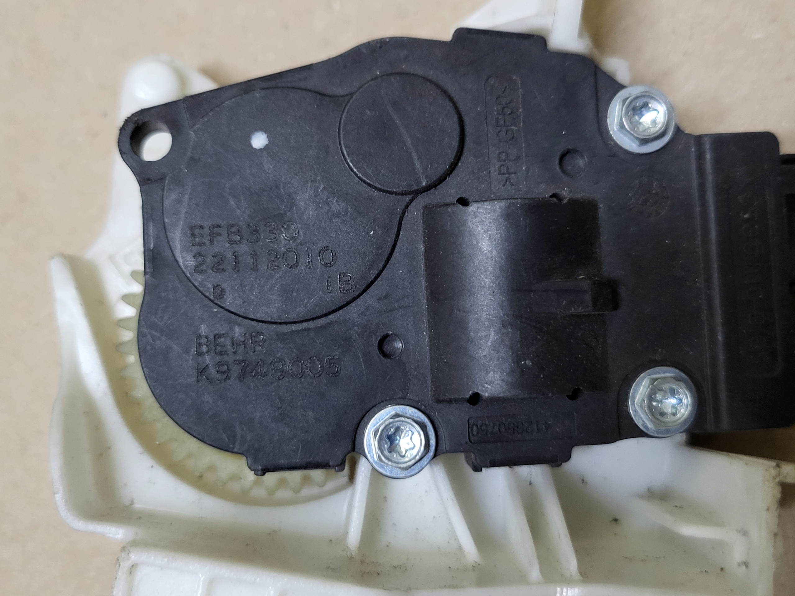 aircon recirculation flap motor holder AUDI A4 B8 A5 8T Q5 8R OE EU