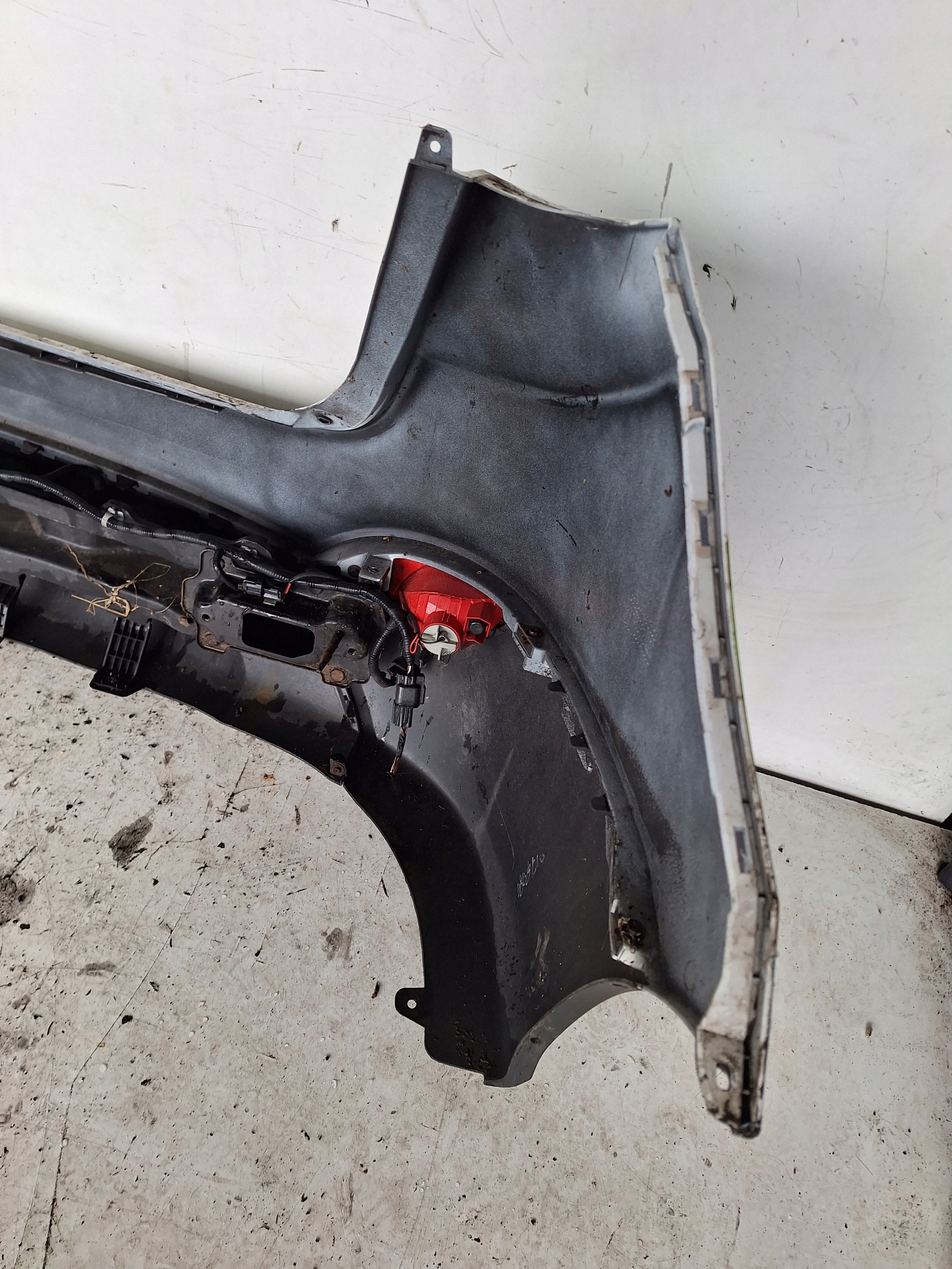 HYUNDAI IX35 09-15 bumper rear part + sider + PDC