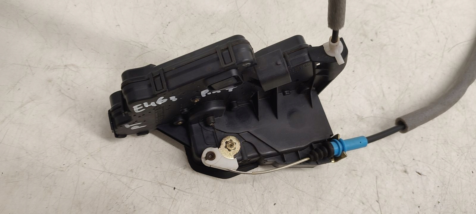 lock door rear part rear right BMW E46 2,2 LIFT