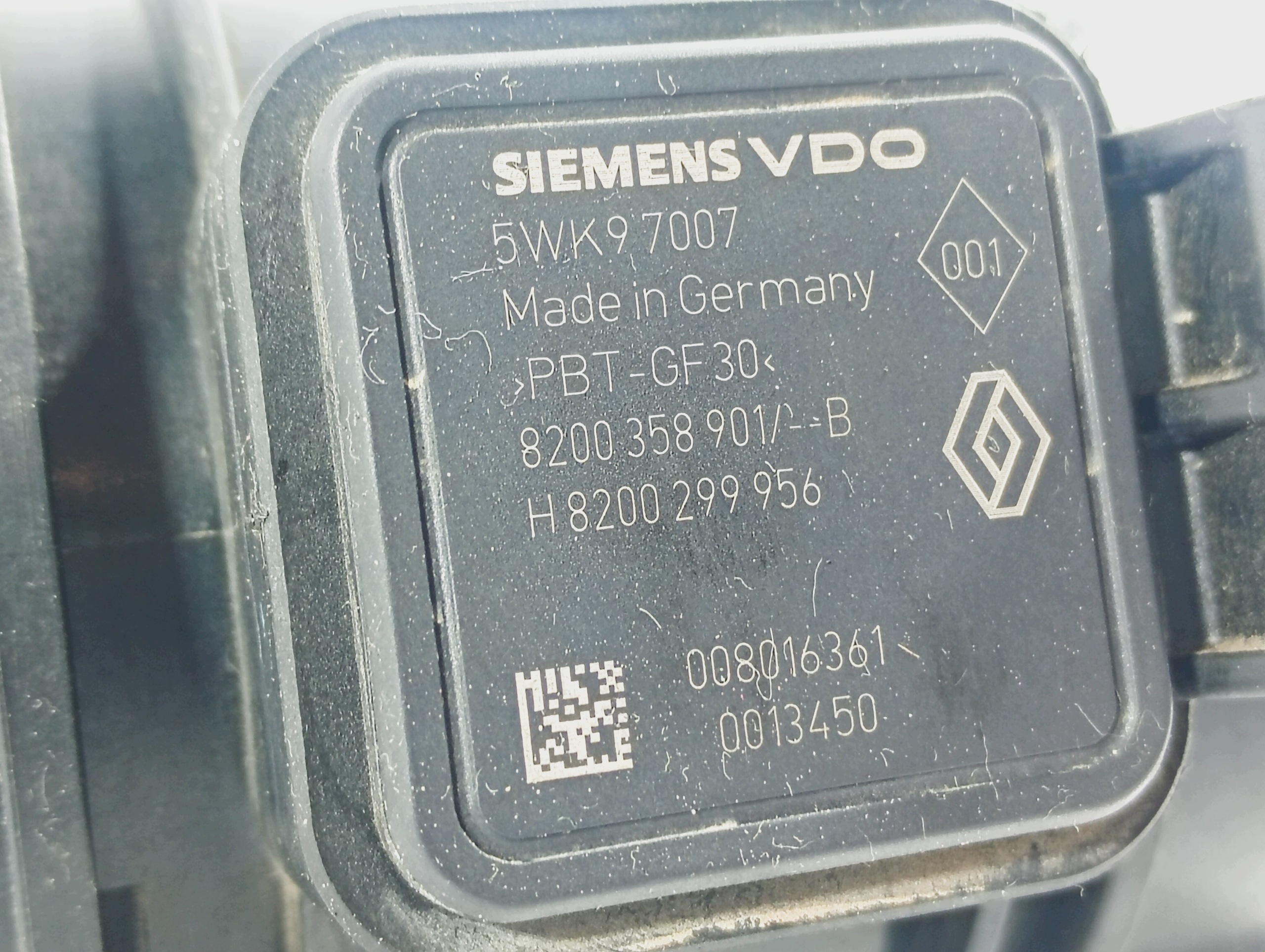 flow meter OE 8200358901 RENAULT Clio III 05-12