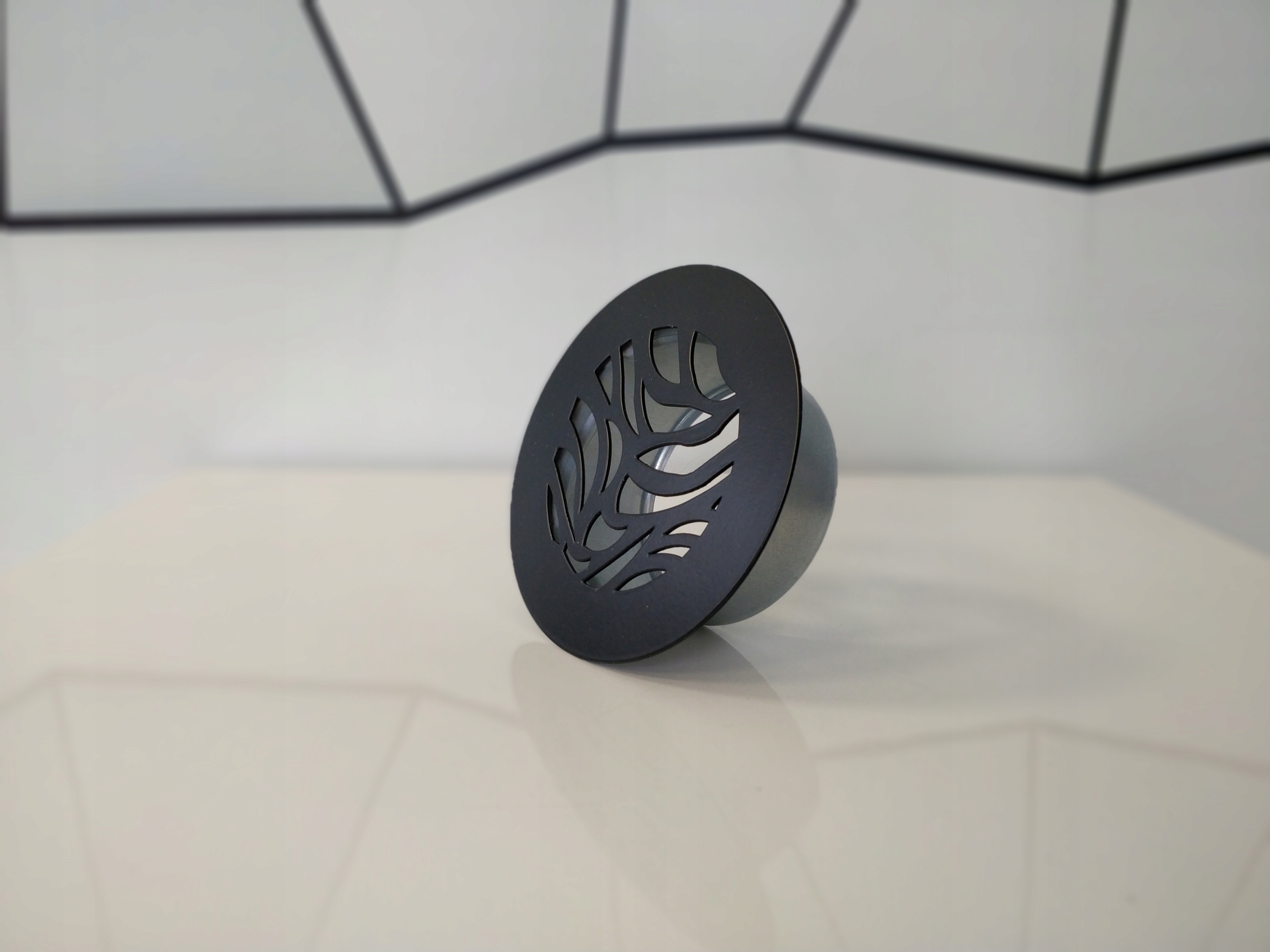 Kratka wentylacyjna/anemostat 100 mm RAL 9005