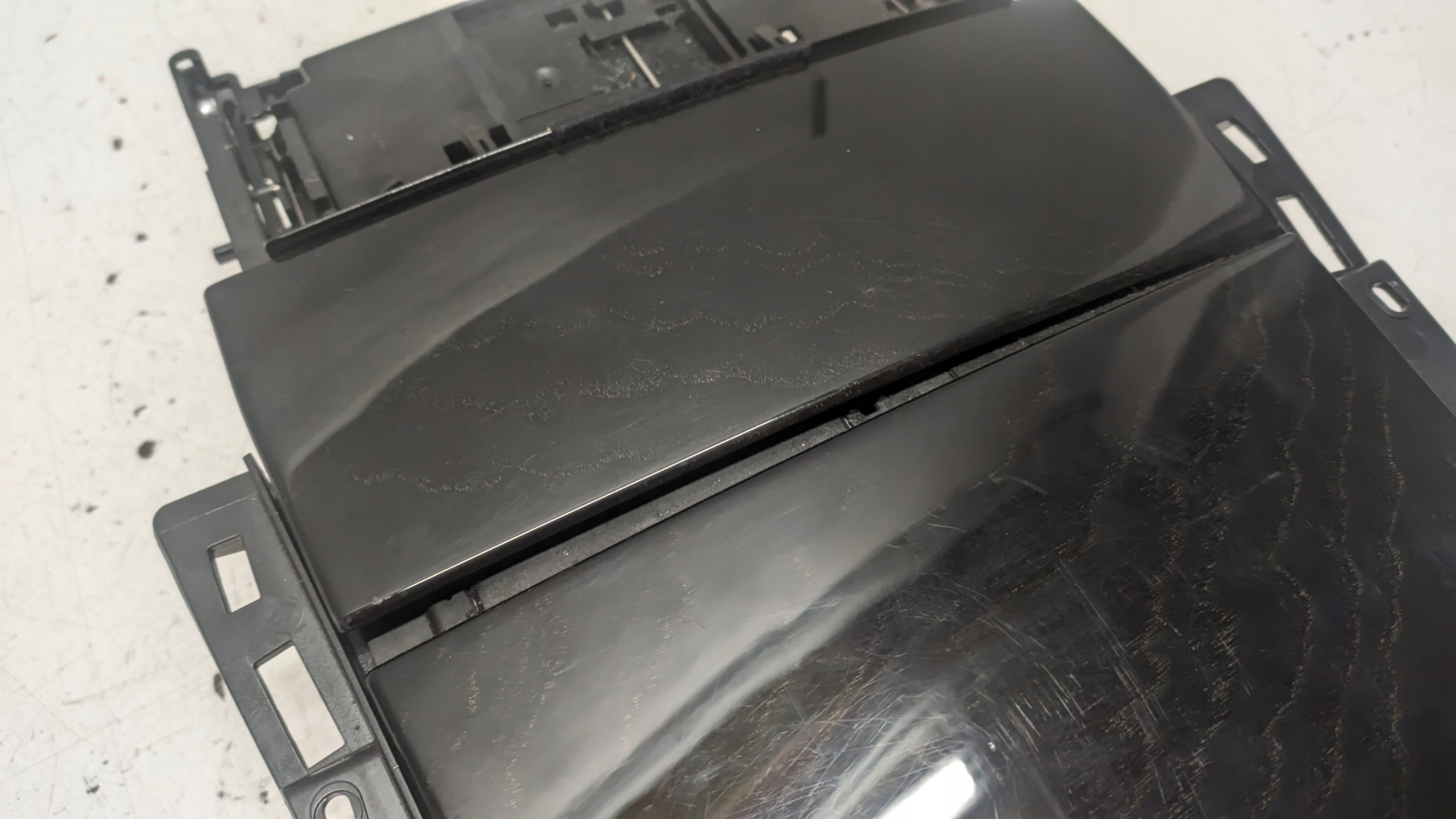 MERCEDES W212 3.0 CDI 11R passenger compartment ashtray A2126805750
