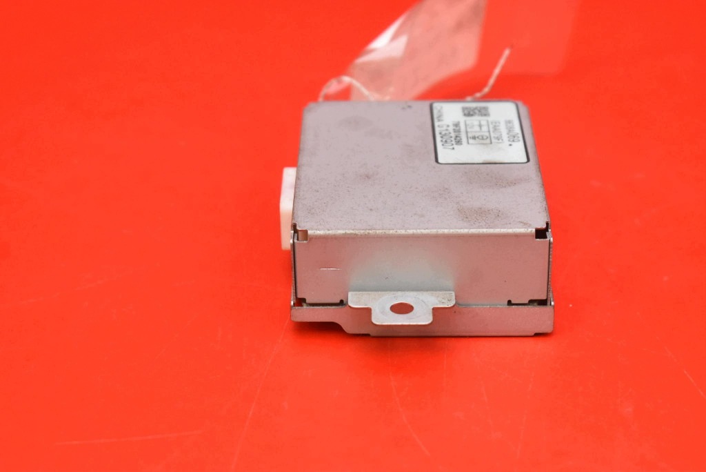 control unit module OSTRZEGANIA pedestrian AVAS 8638A069 MITSUBISHI OUTLANDER III