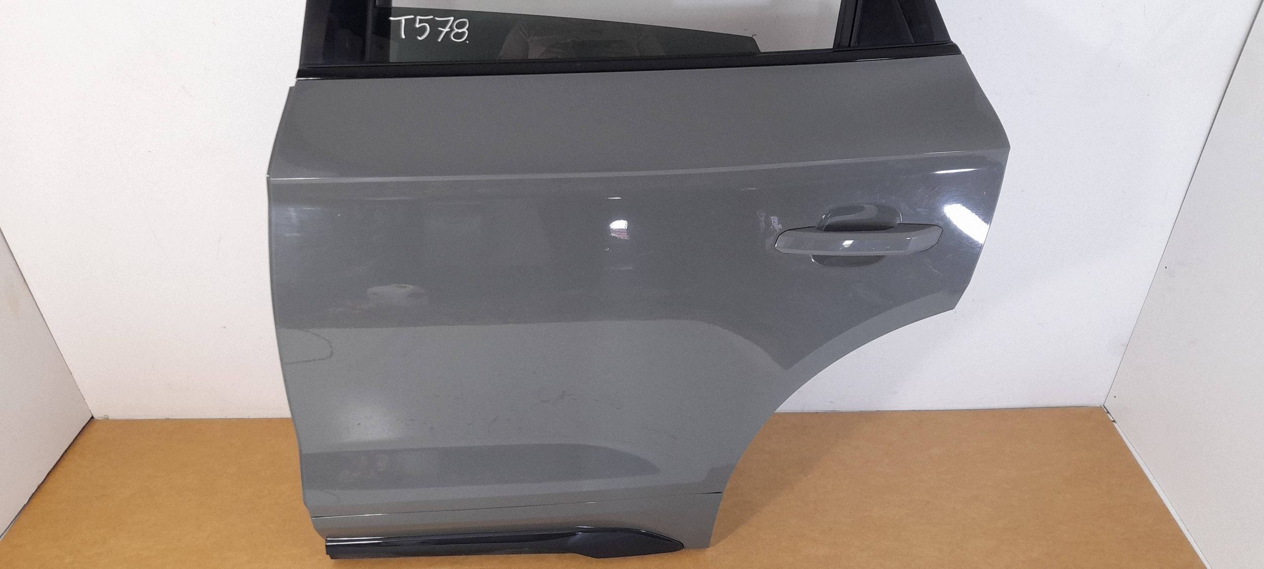 Audi Q5 SQ5 FY door rear. left (T578)