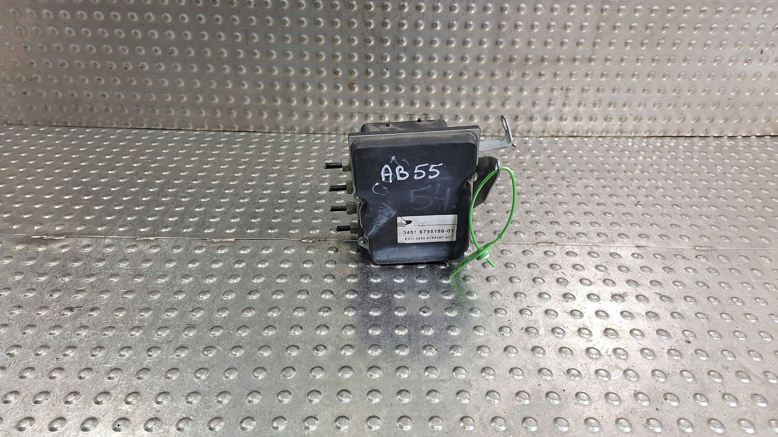 pump control unit ABS 6795186 6795187 BMW X1 E84 2.0 D