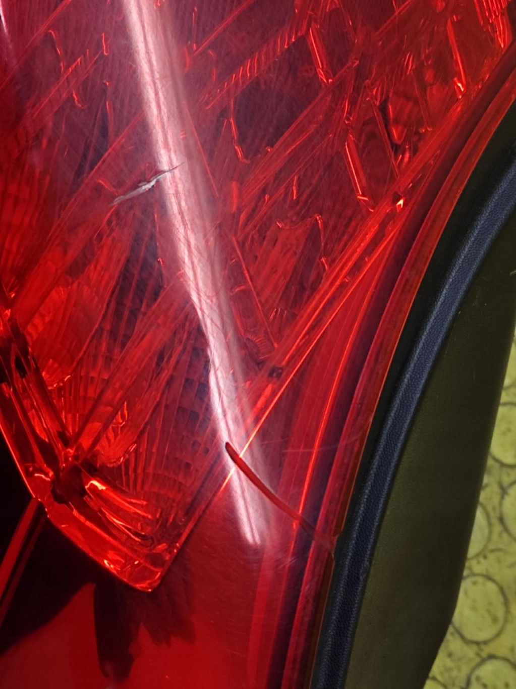 RENAULT SCENIC II LIFT light right rear part 8200474327