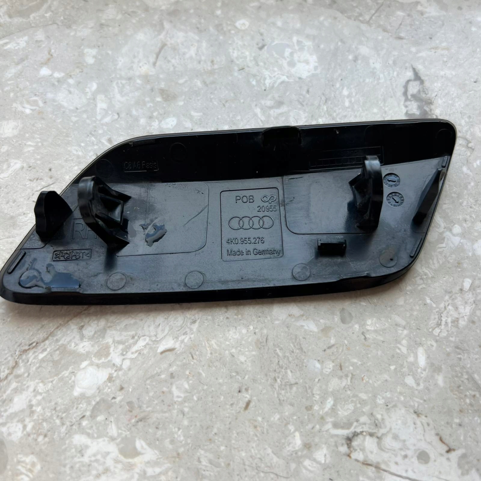 AUDI A6 C8 spoiler of the washer lights right front 4K0955276