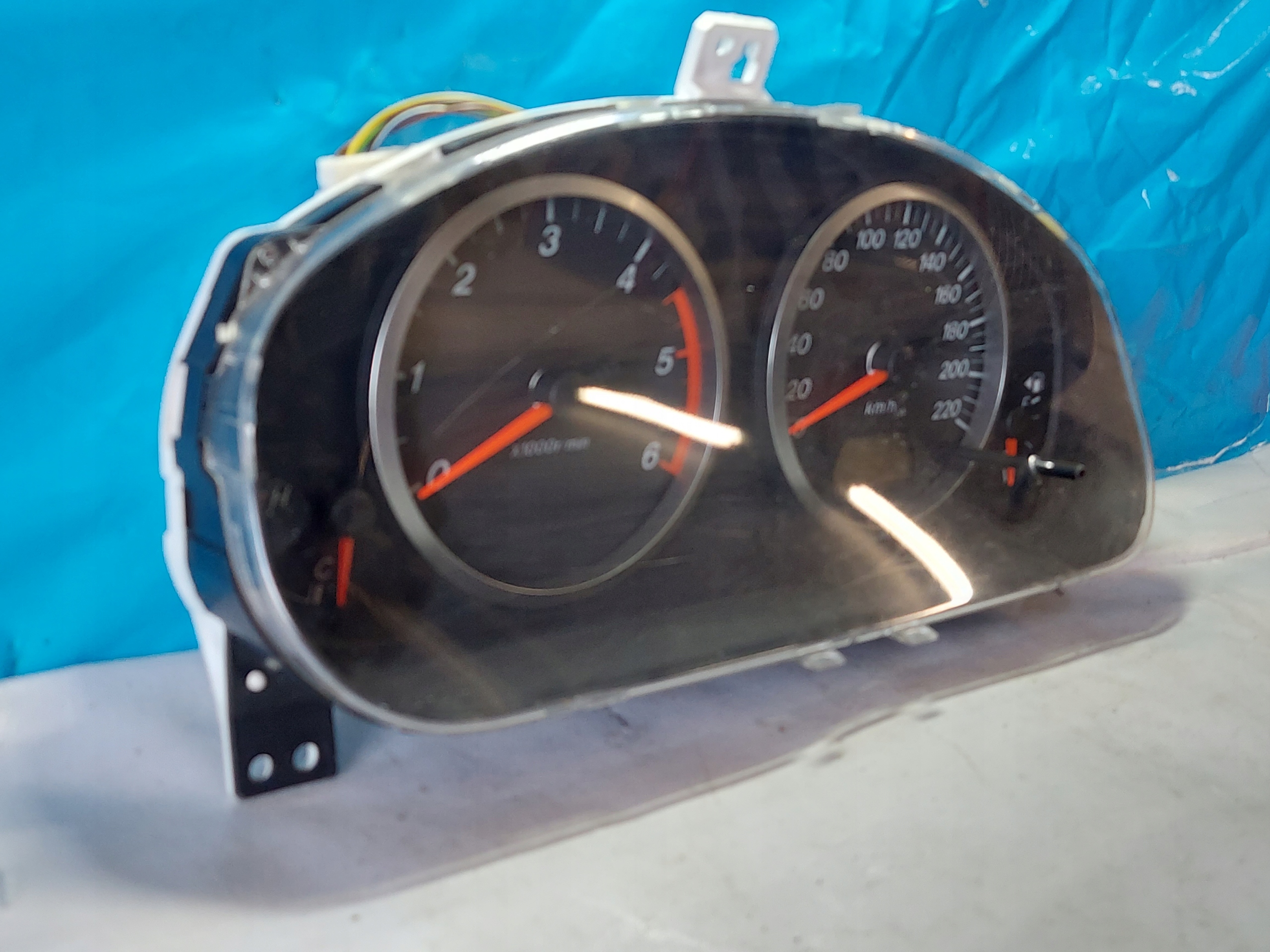 dials clock MAZDA 2 1.4 B 3M7110349