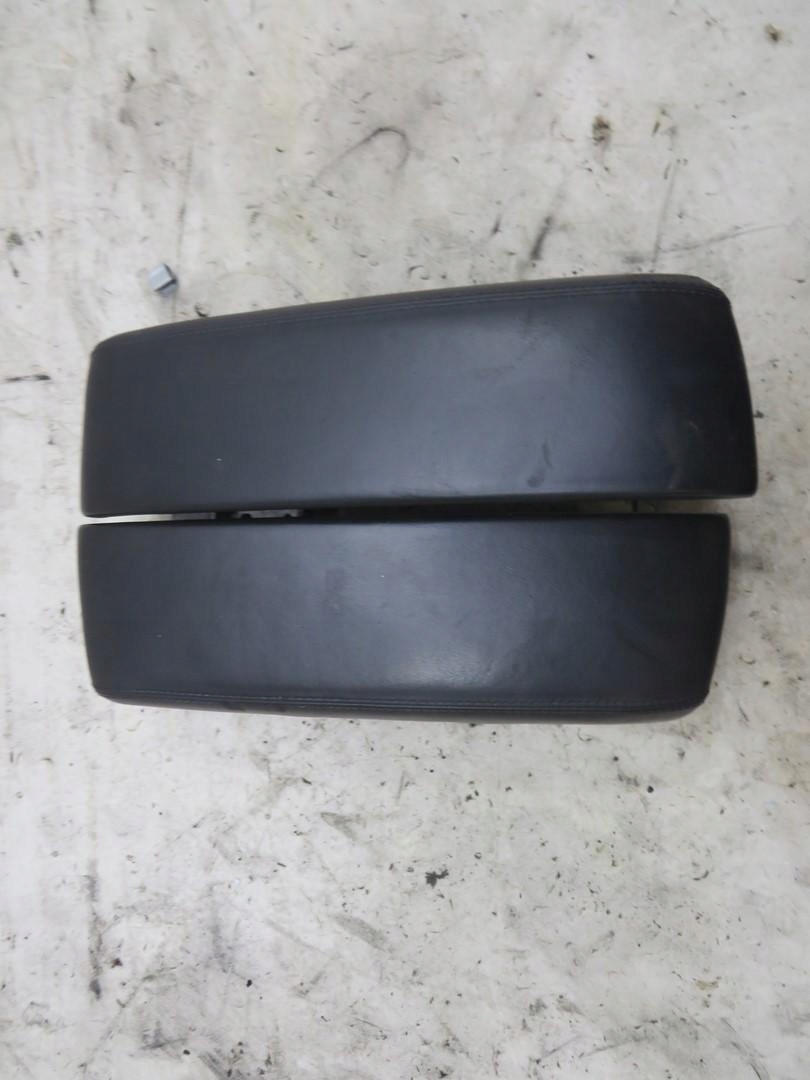 PODŁOKIETNIK AUDI A8 D4