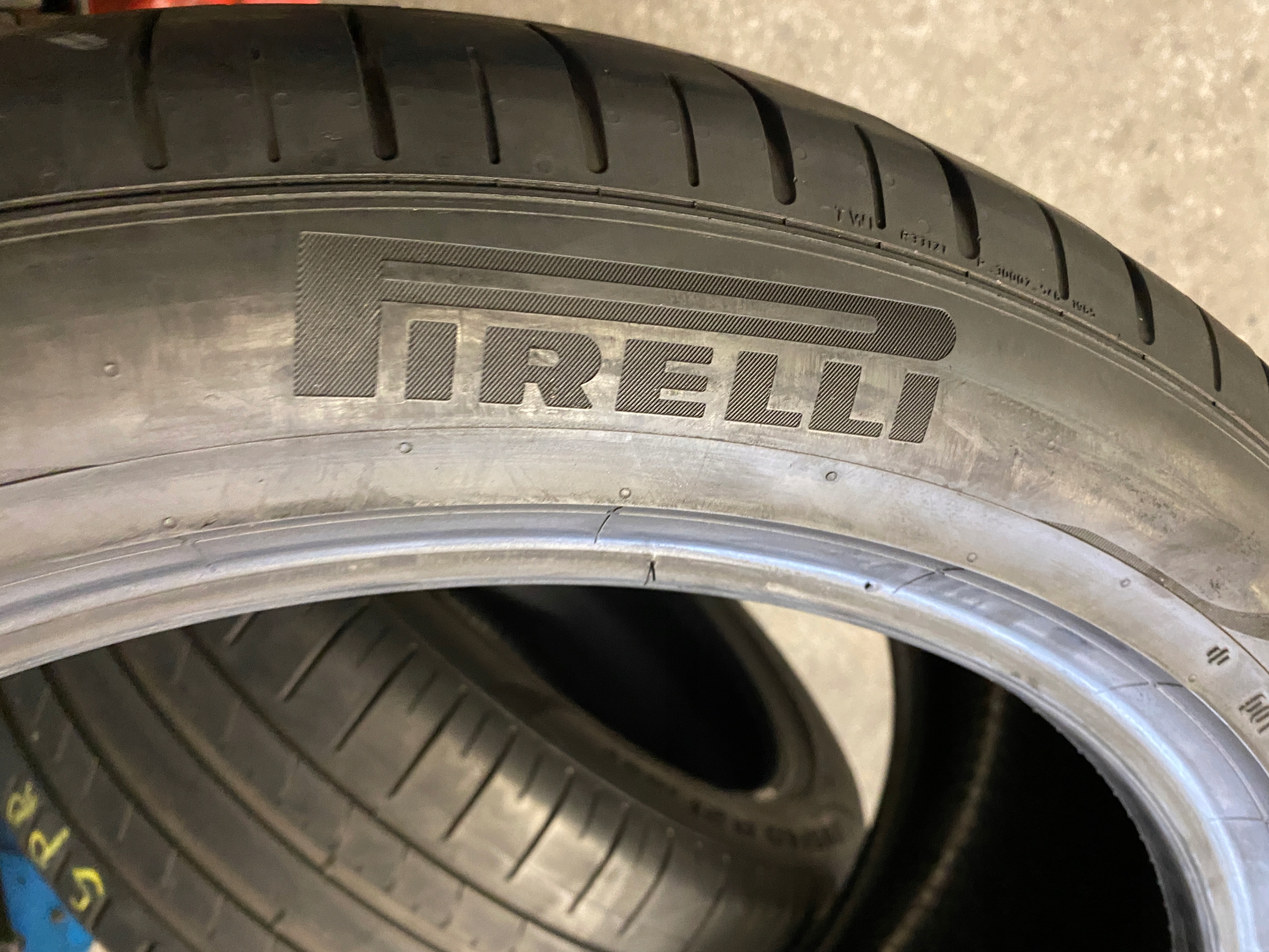 2 tyres summer 285/40R21 109Y Pirelli P Zero PZ4 6,5mm