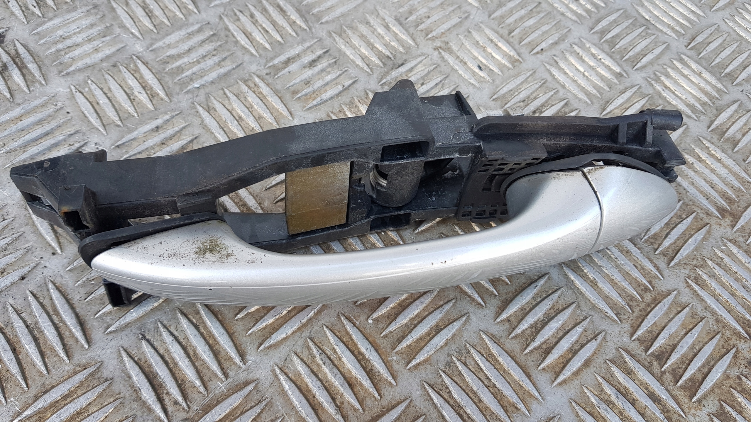 MERCEDES W203 handle right front 744