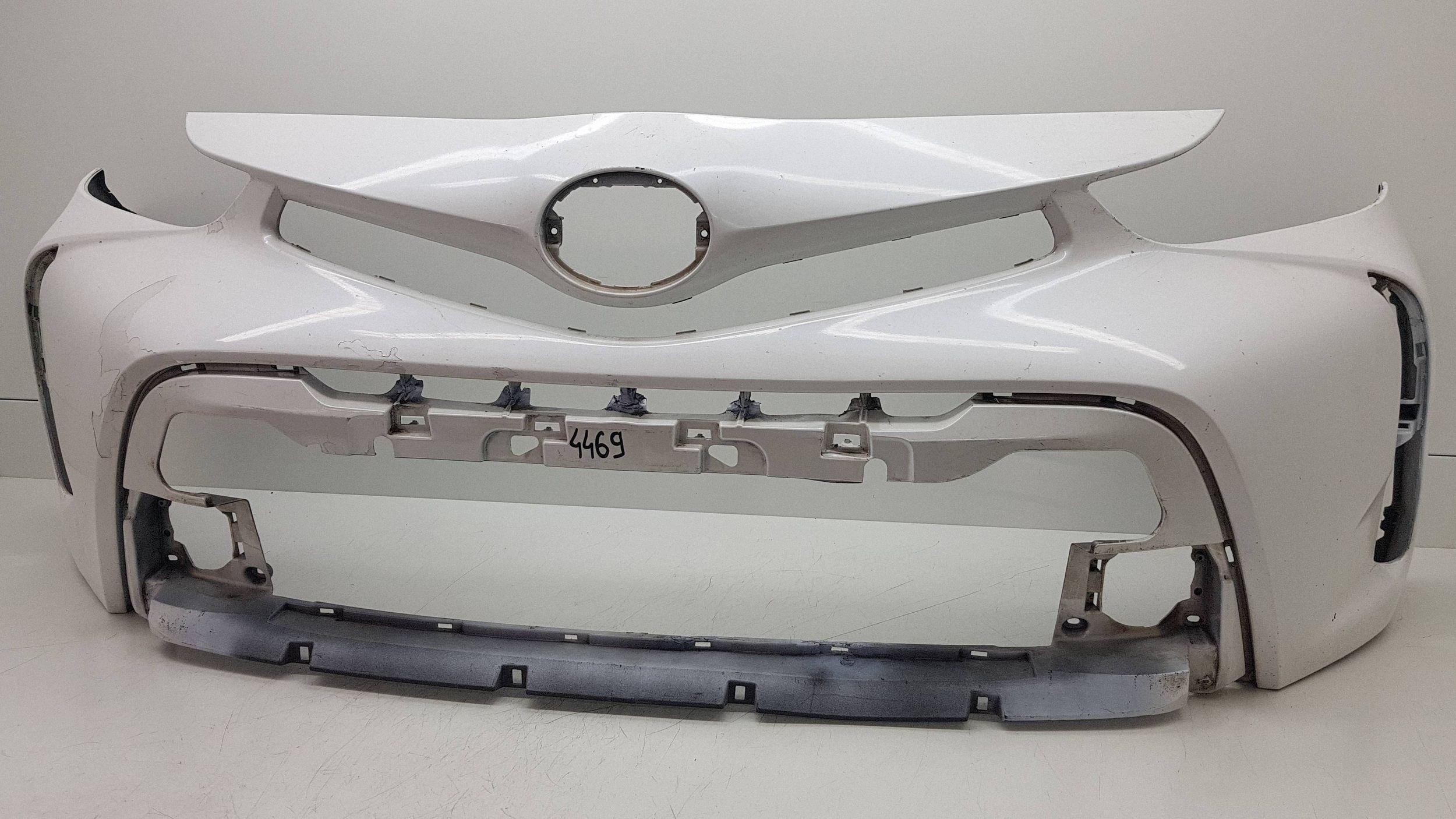 TOYOTA PRIUS + plus LIFT 2015 - bumper front TSOP6B445BFR