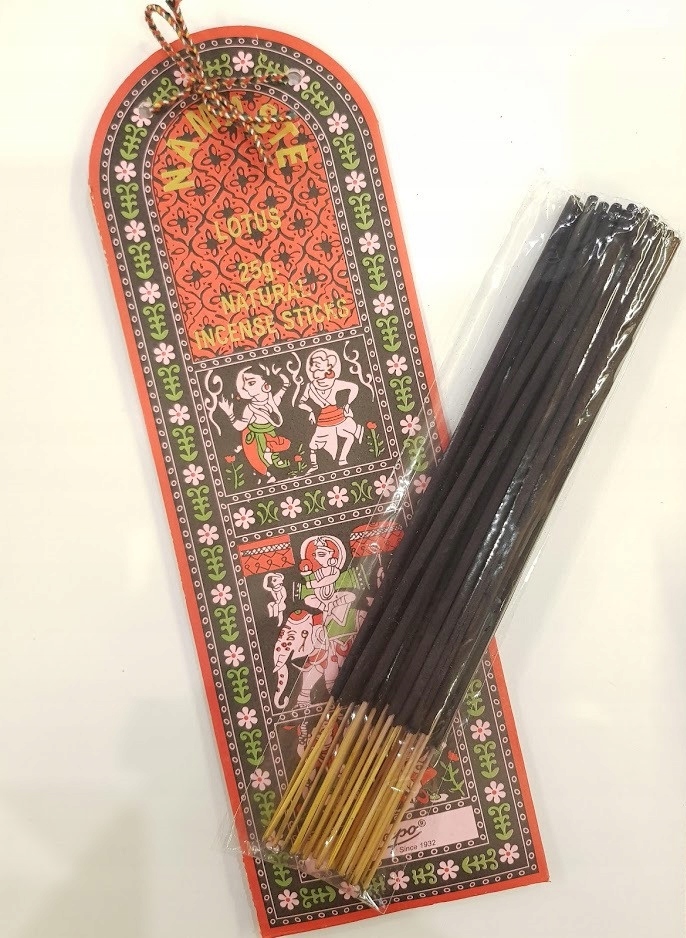

Namaste Naturalne Kadzidła 20cm Lotos 22 szt