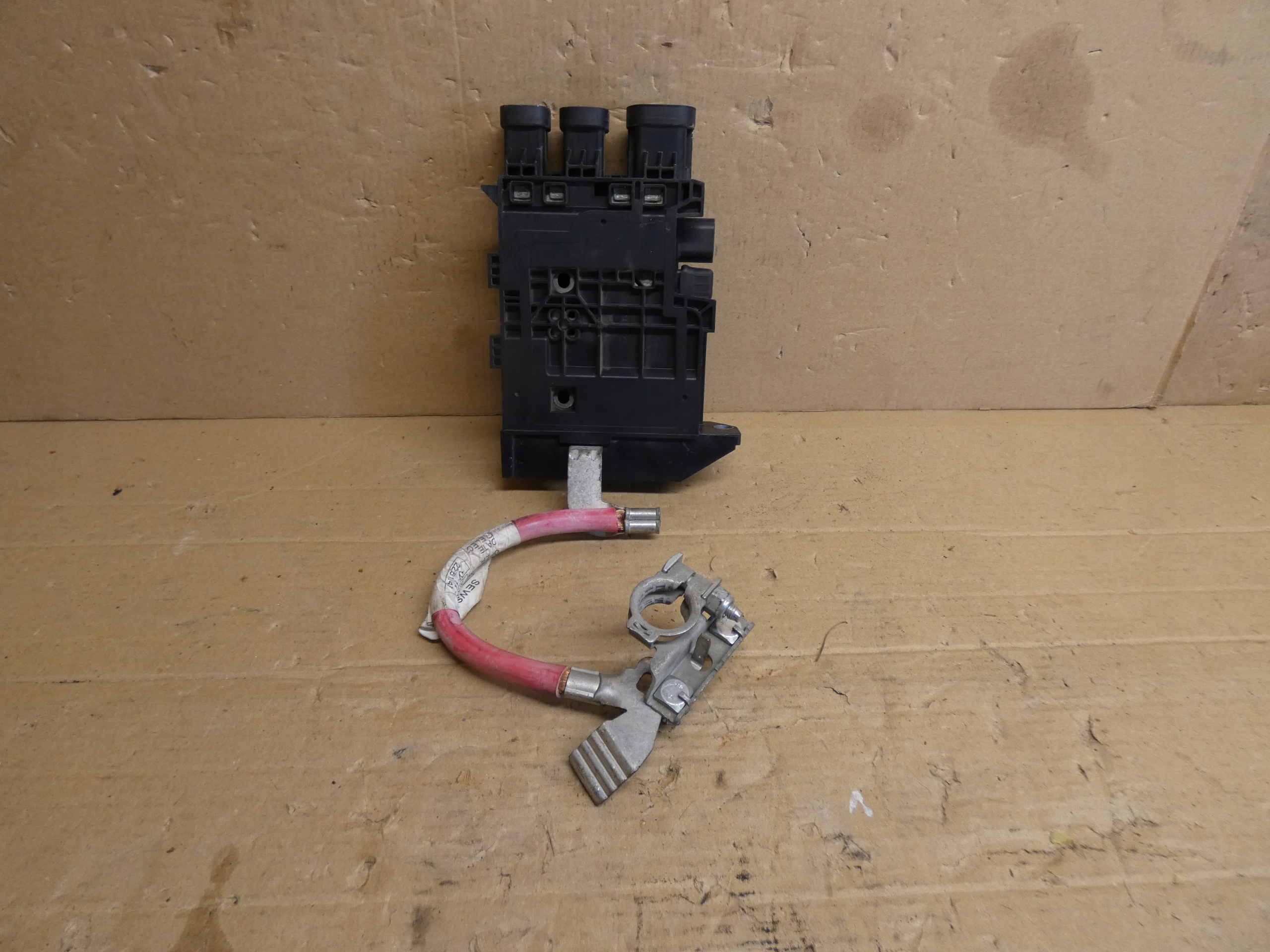 Module Borne do Renault Scenic III 243300011R