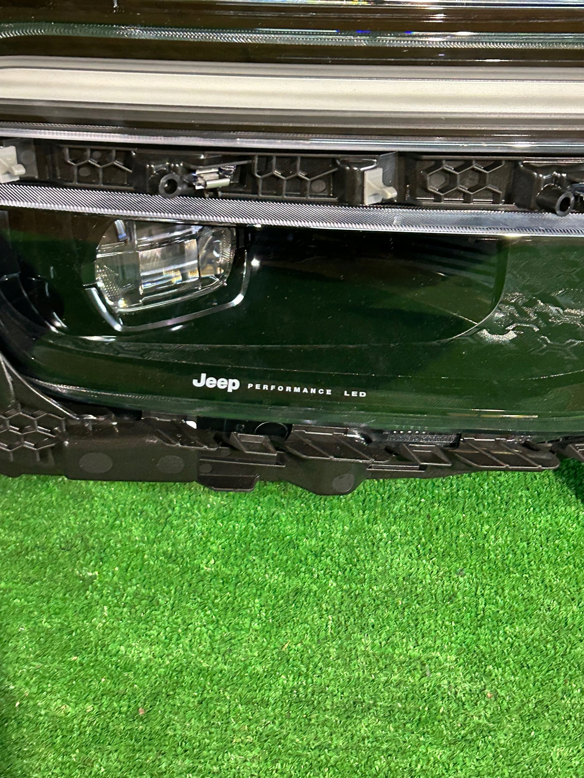 REFLEKTOR right JEEP AVENGER FULL LED 52218717