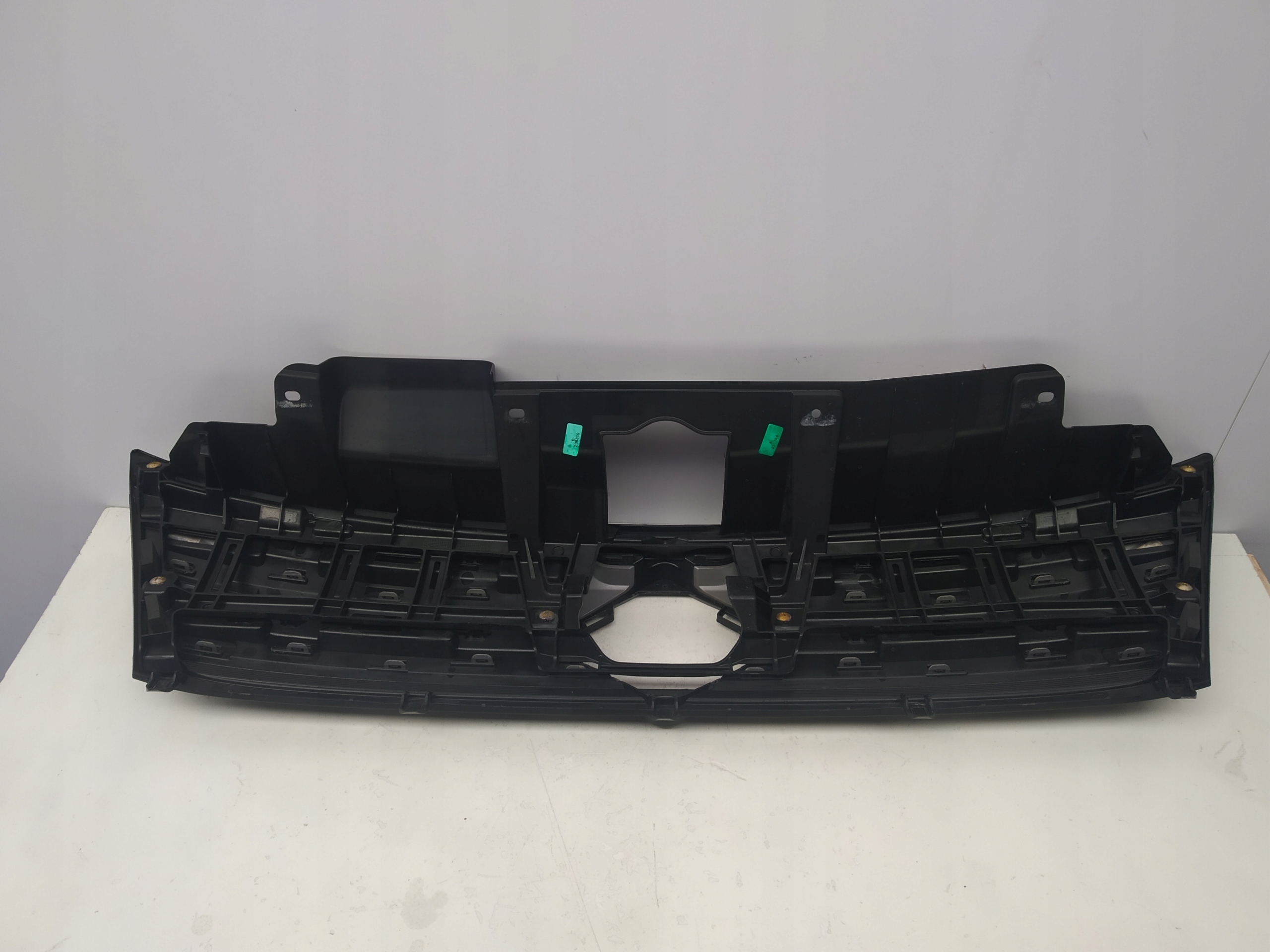 2015-2018r Suzuki Vitara II III Grill Original 72121-54P0