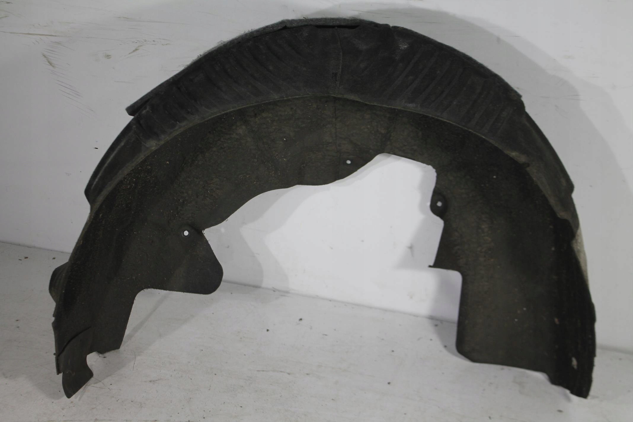 mudguard left rear part rear. MERCEDES W213 16