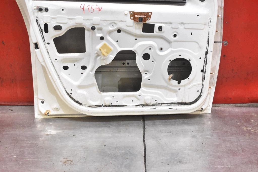 door left front front BIALE DACIA SANDERO 1 and 5D HB 08-12