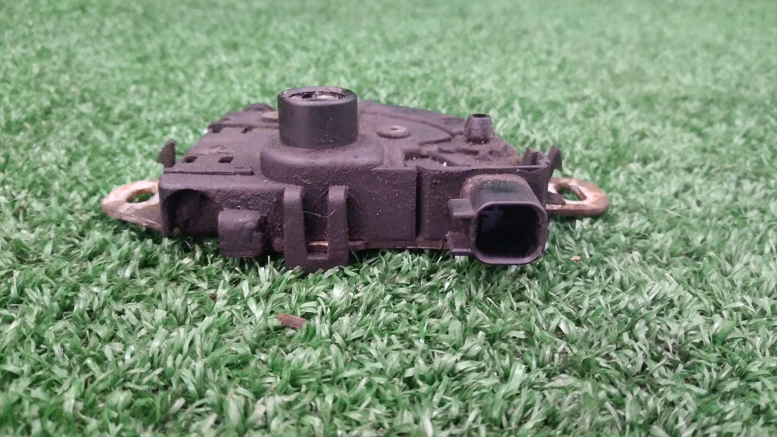 lock PRZEDNIEJ bonnets FORD FOCUS MK2 3M51-16700