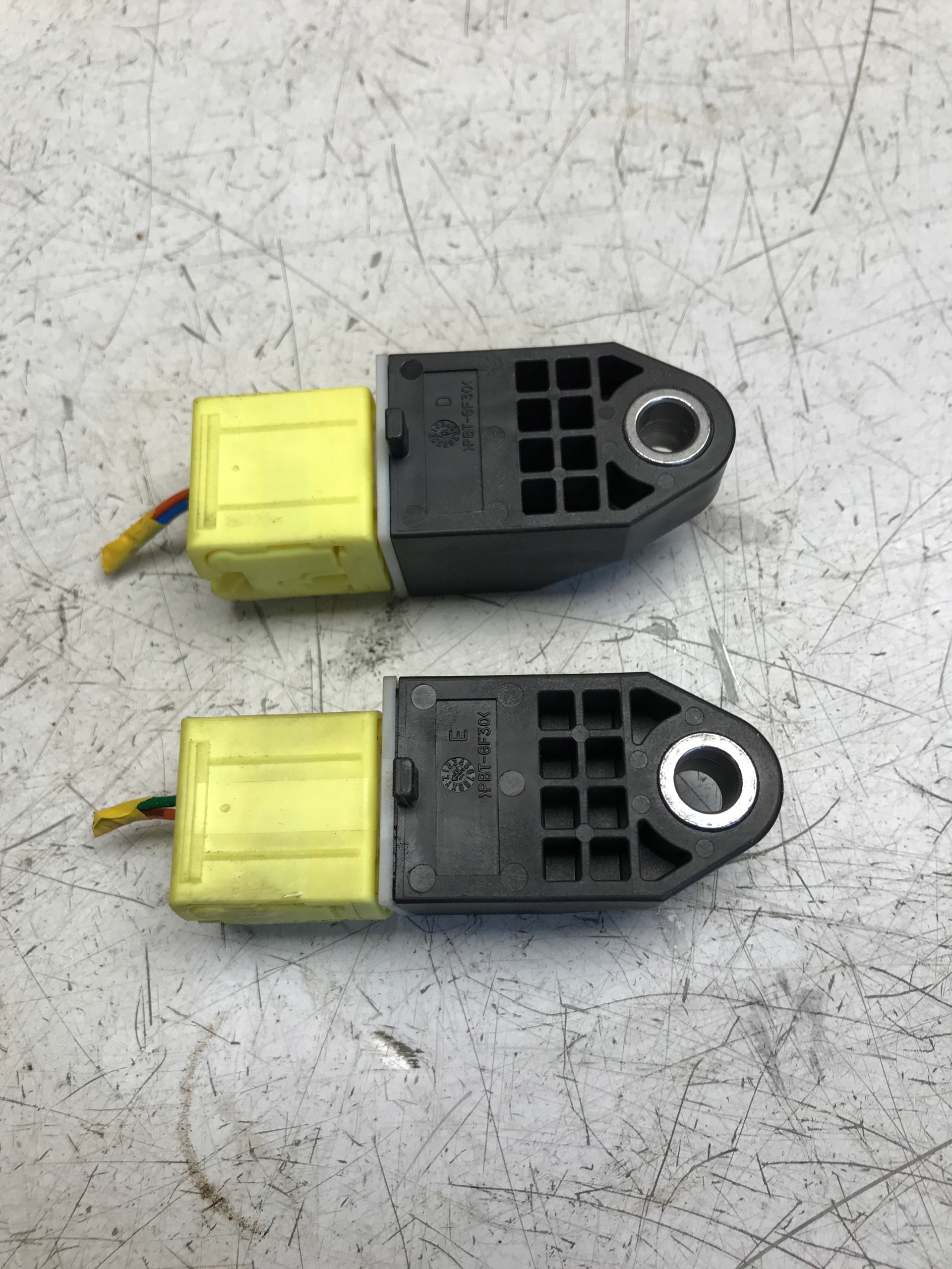 Sensor SENSOR Beschleunigungs- HYUNDAI I40 95920-00000