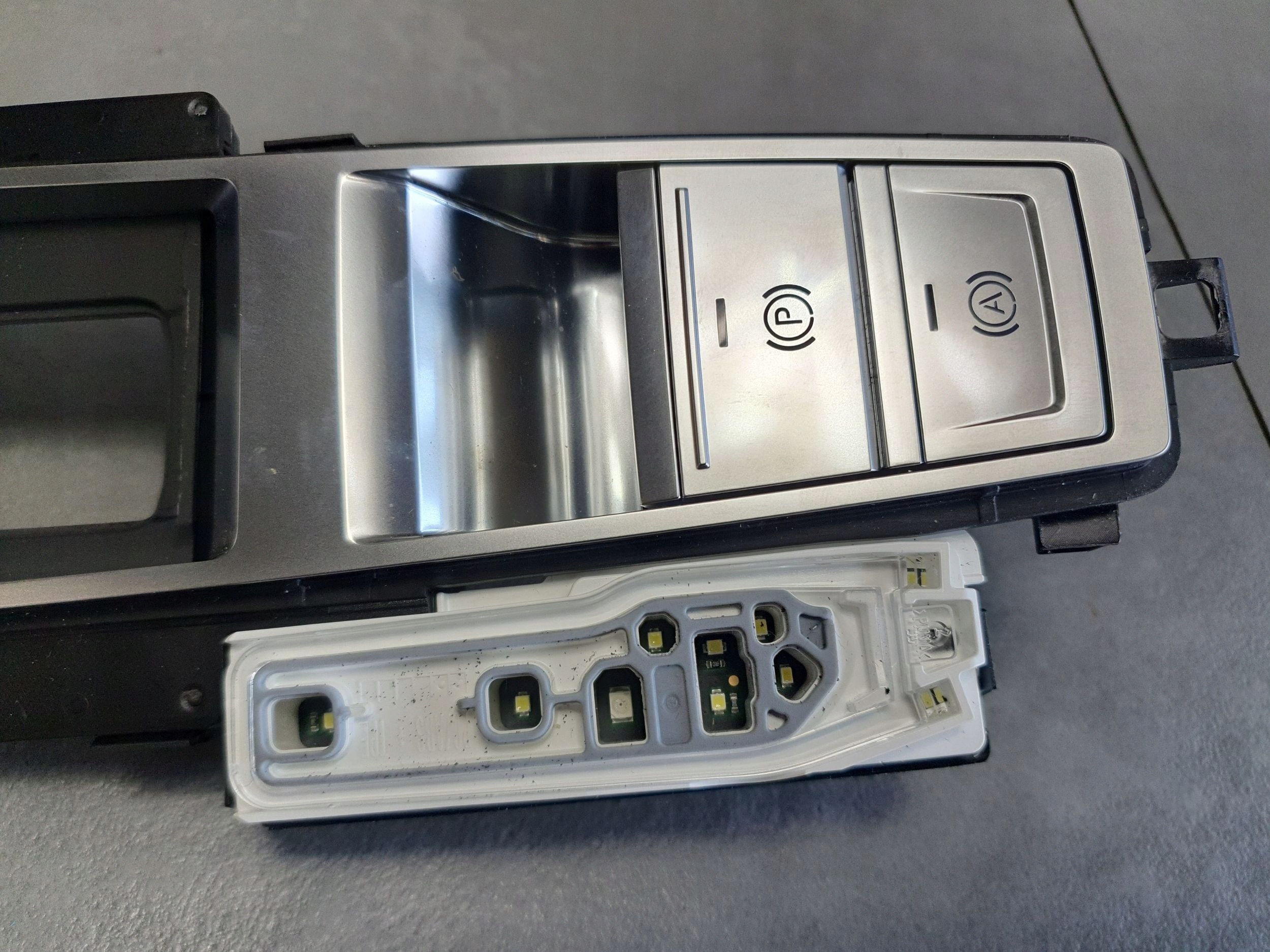Audi Q8 RAHMEN schalthebel Schalter Bremse 4N1713111D